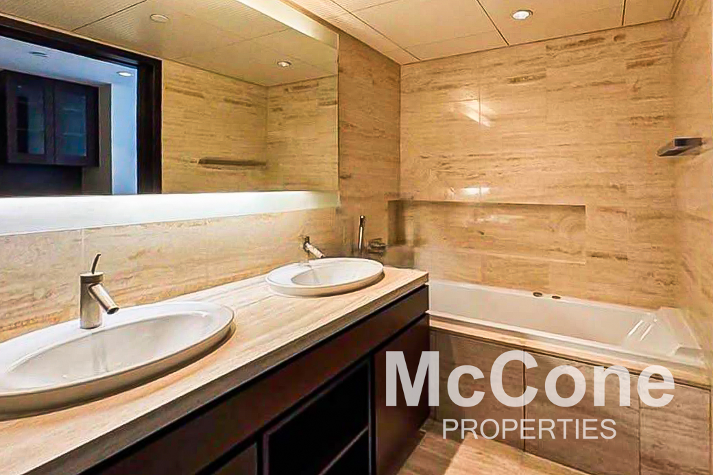 2 Bedroom Apartment for Rent in Burj Khalifa, Downtown Dubai — photograph 10 of 11