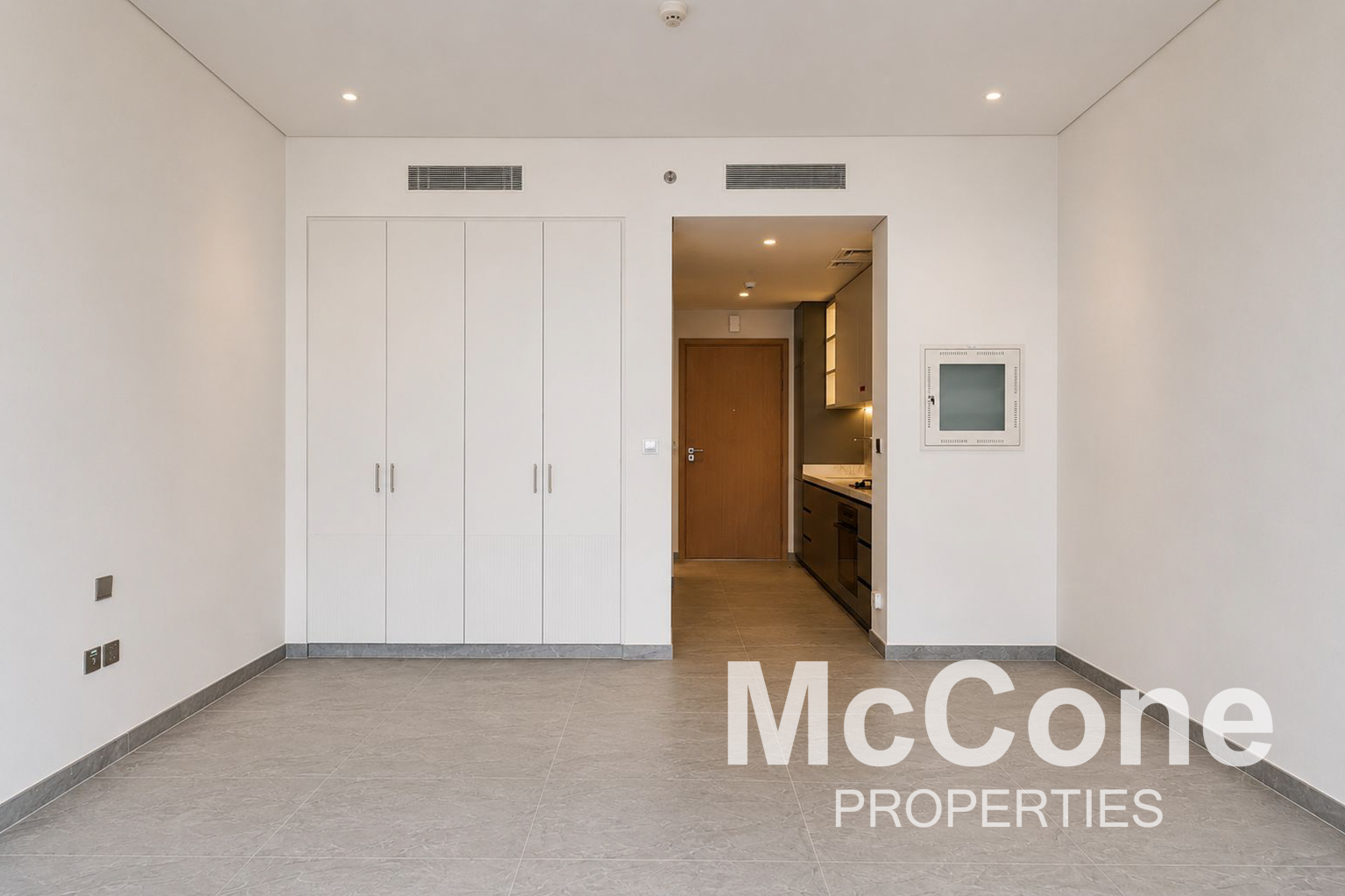 Studio Apartment for Rent in Peninsula Four, Business Bay — photo 4 of 11