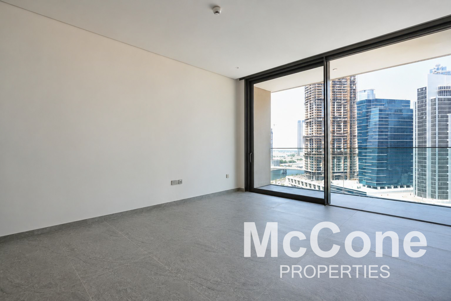 Studio Apartment for Rent in Peninsula Four, Business Bay — photo 2 of 11