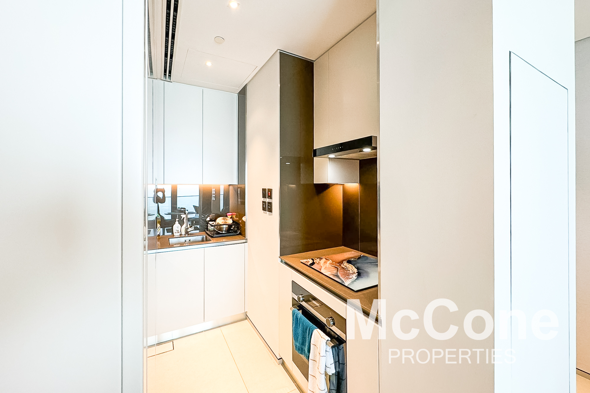 1 Bedroom Apartment for Rent in Jumeirah Gate Tower 2, Jumeirah Beach Residence — photo 4 of 15