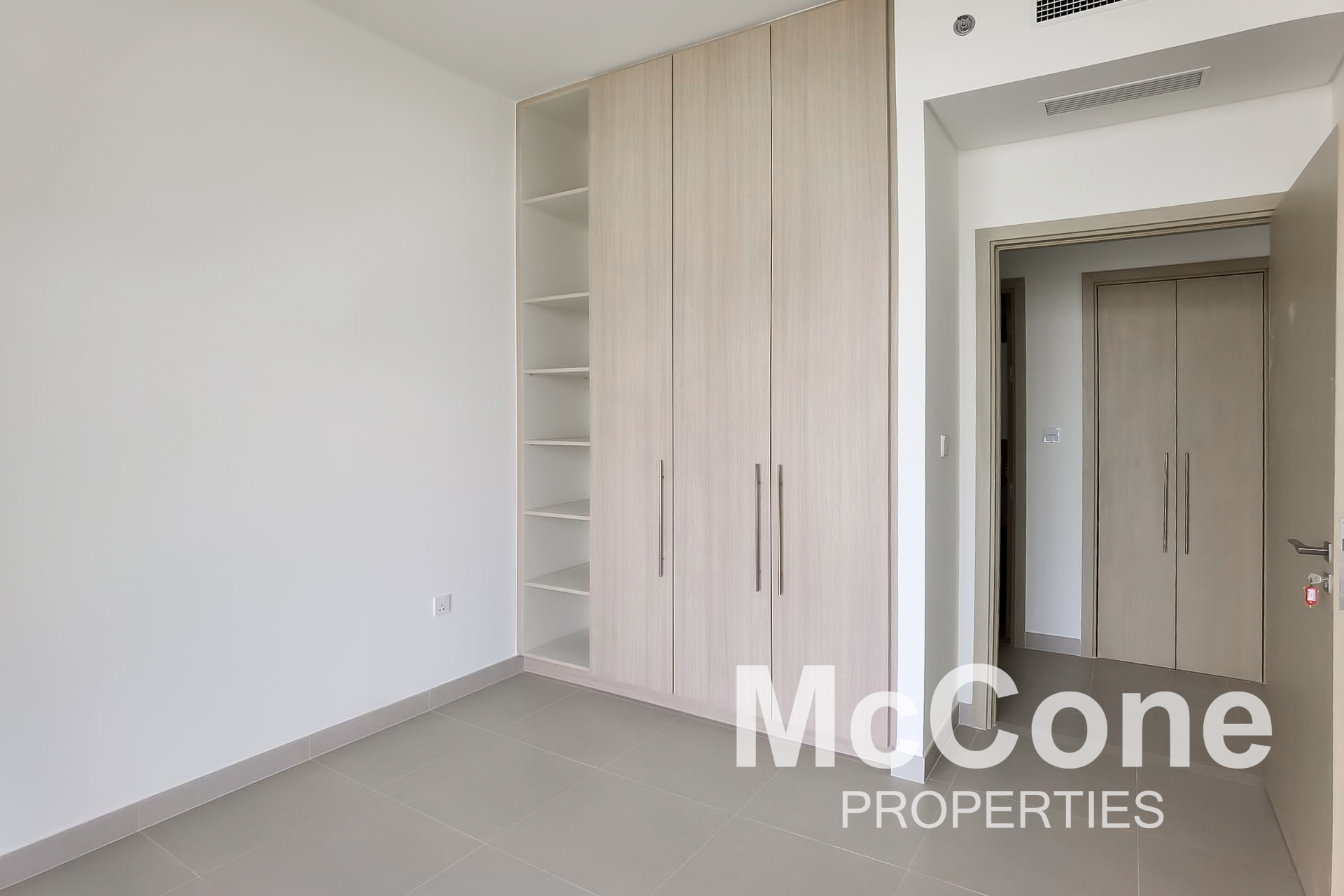 3 Bedroom Apartment for Rent in Golf Grand, Dubai Hills Estate — photograph 11 of 13