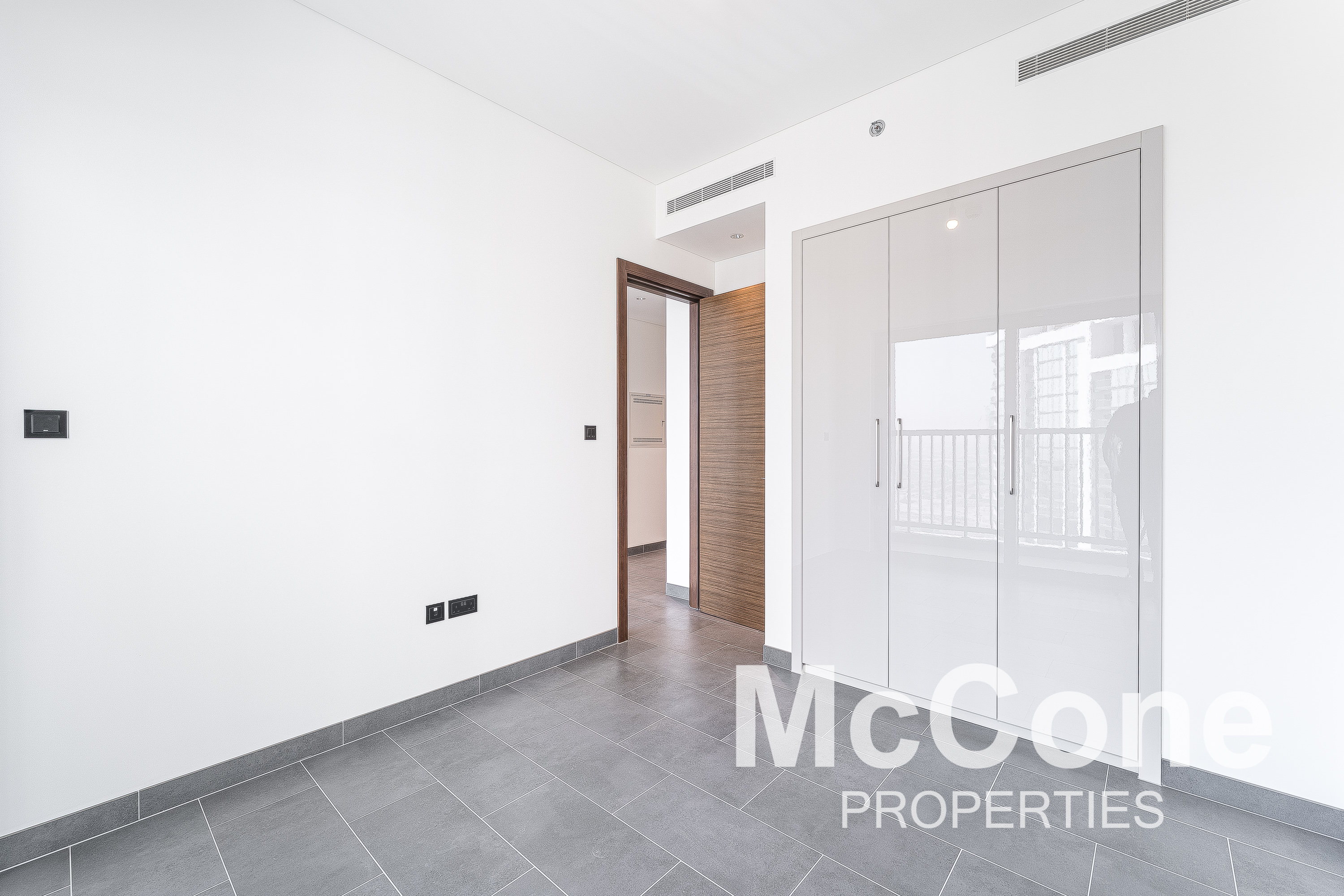 1 Bedroom Apartment for Rent in The Crest Tower C, Mohammed Bin Rashid City — photo 7 of 13