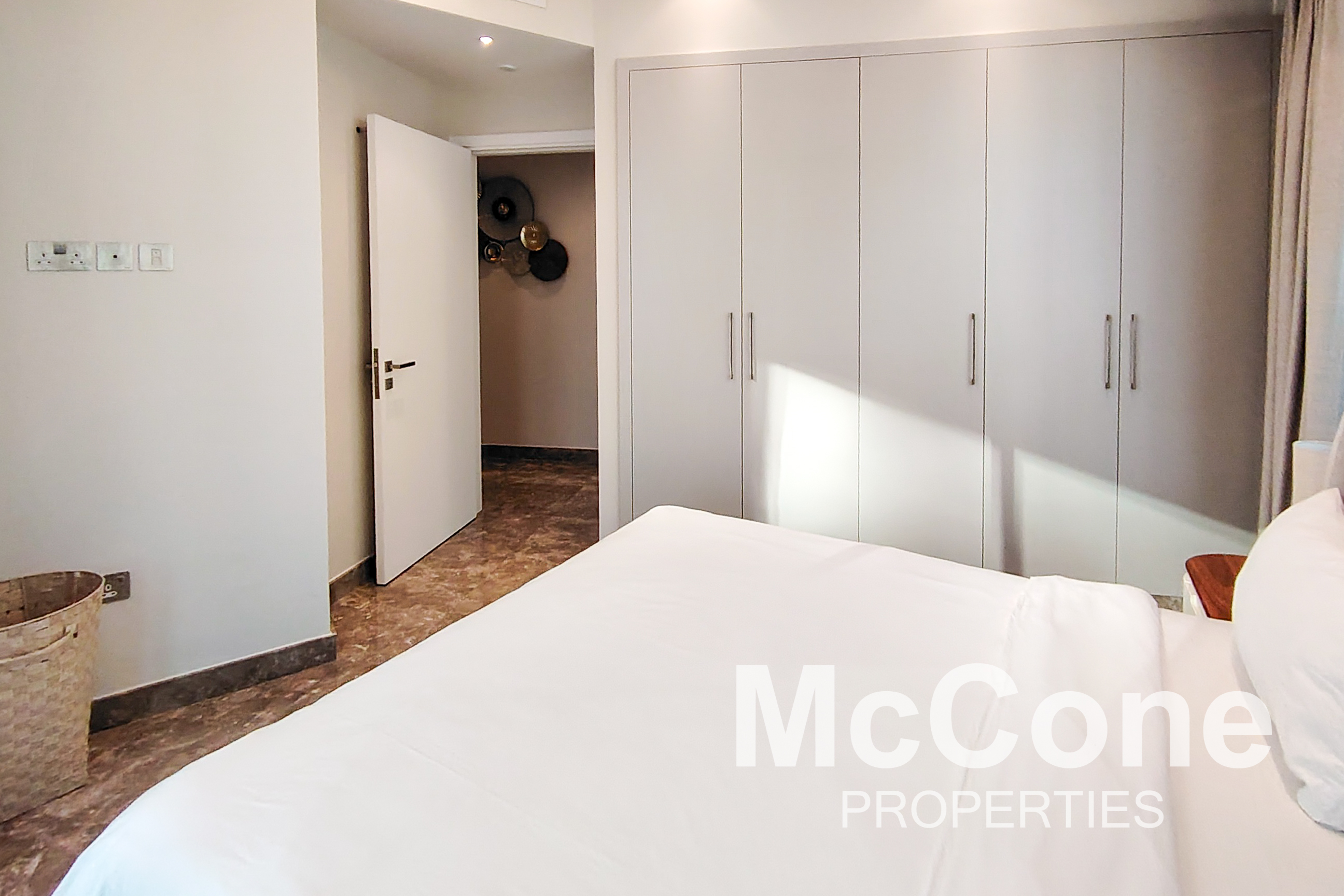 2 Bedroom Apartment for Rent in Orra Harbour Residences and Hotel Apartments, Dubai Marina — photo 6 of 11