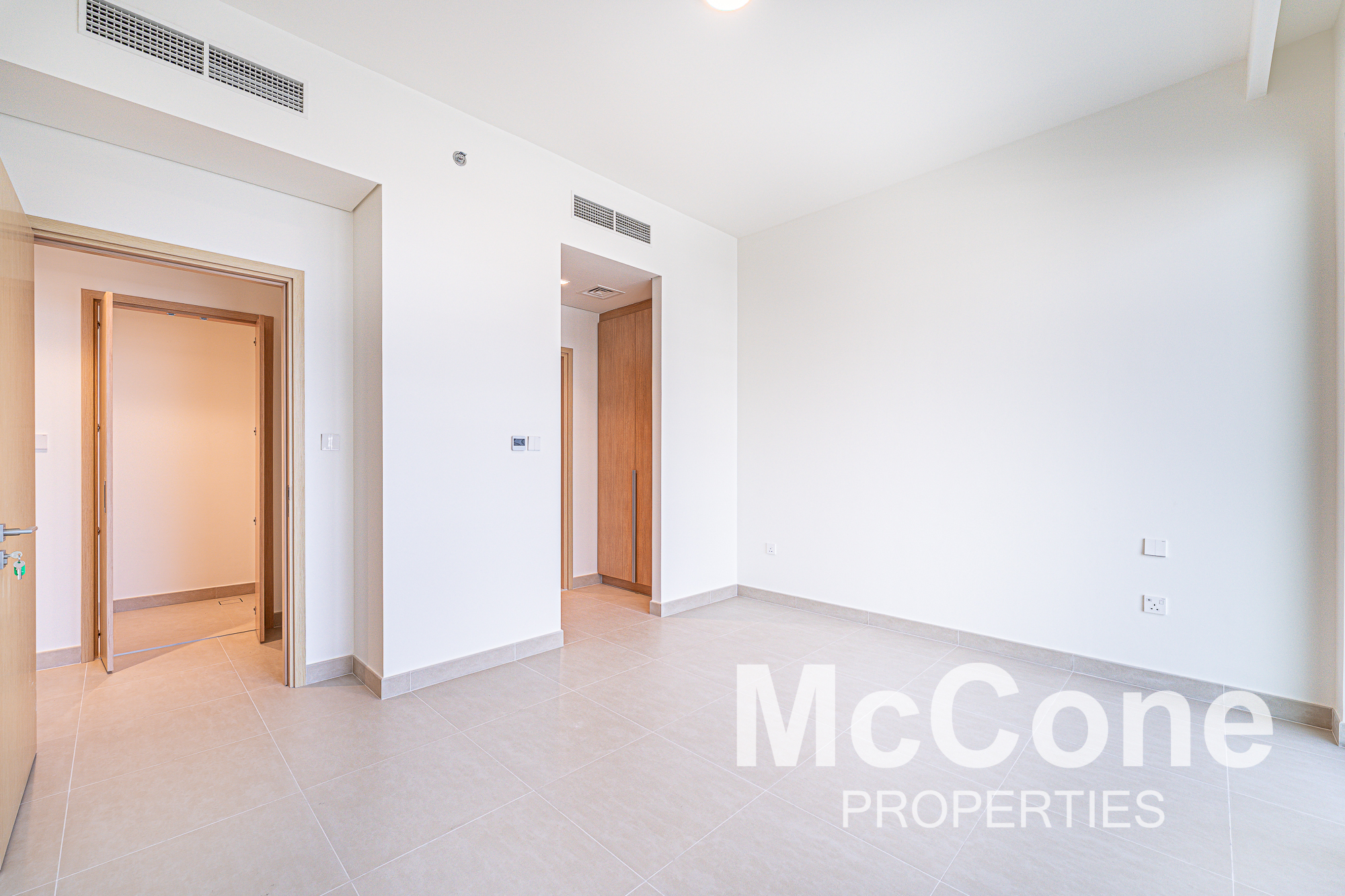 2 Bedroom Apartment for Rent in Seagate Building 2, Mina Rashid — photograph 11 of 18