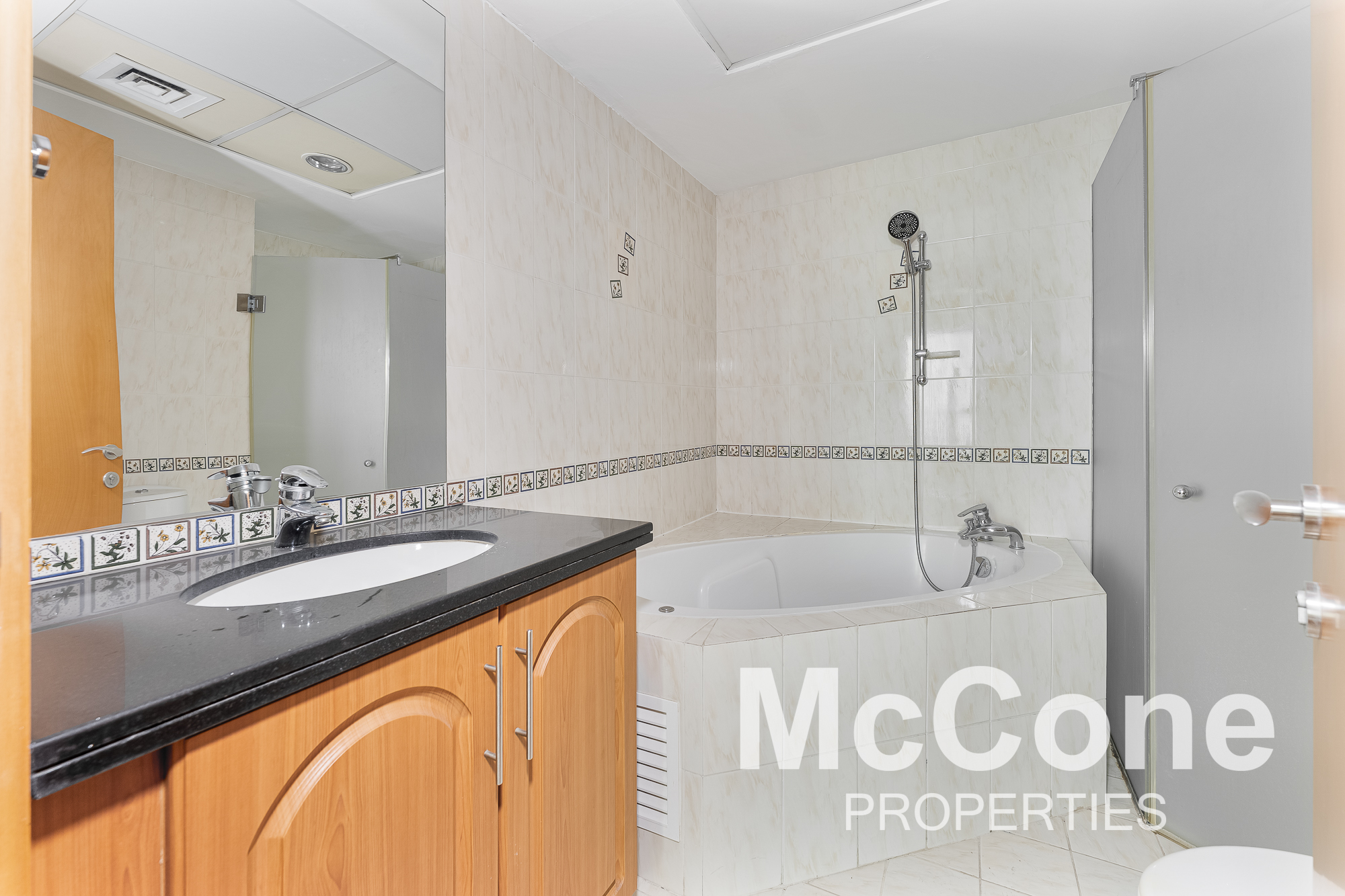 1 Bedroom Apartment for Rent in The Waves Tower B, Dubai Marina — photograph 10 of 17
