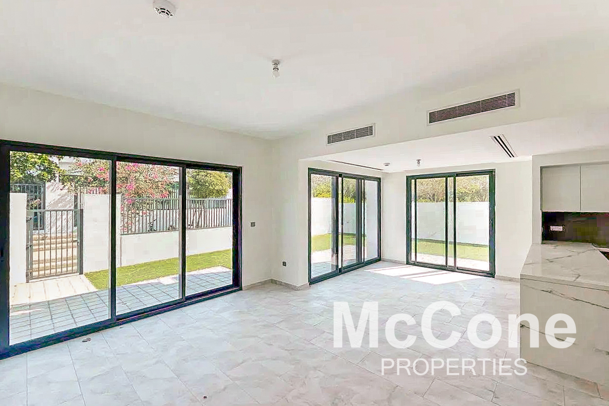 4 Bedroom Villa for Rent in La Rosa 2, Villanova — photo 2 of 11