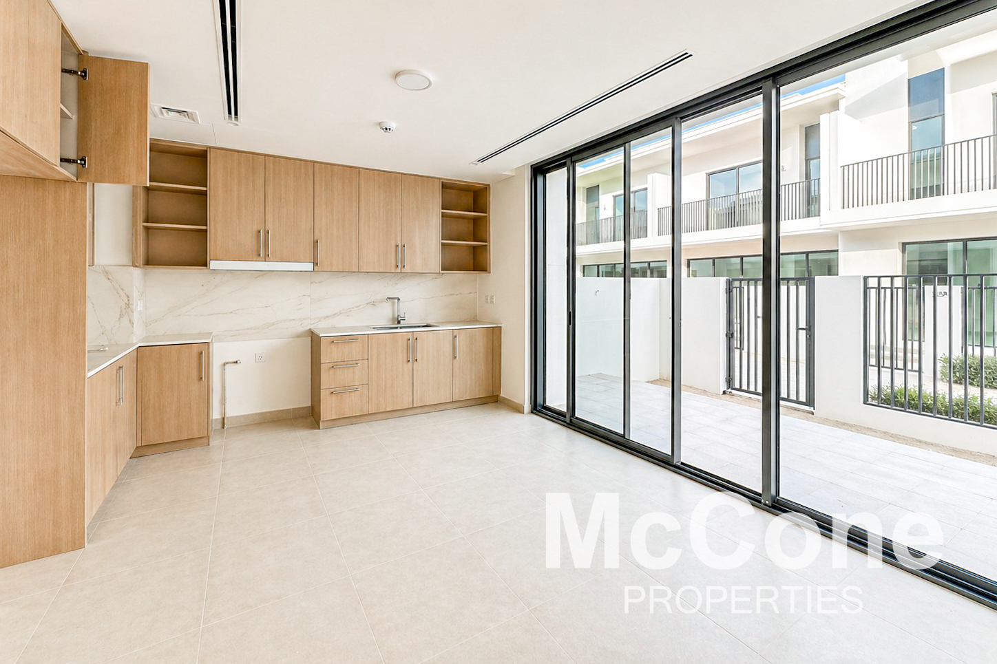 4 Bedroom Townhouse for Rent in Elora, The Valley — photograph 11 of 17