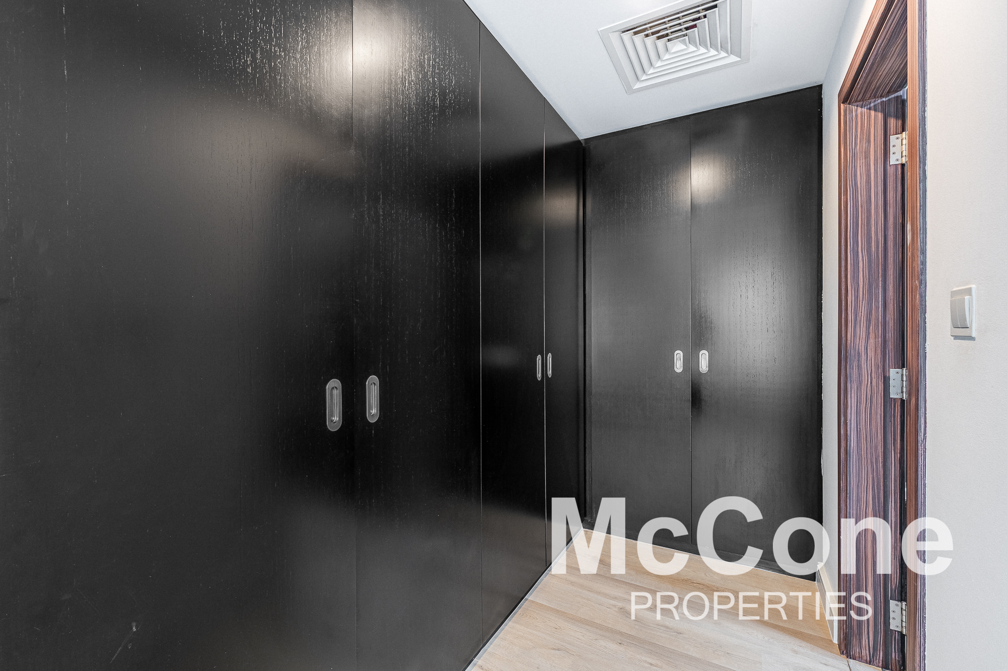 3 Bedroom Apartment for Rent in Shams 1, Jumeirah Beach Residence — photograph 22 of 25