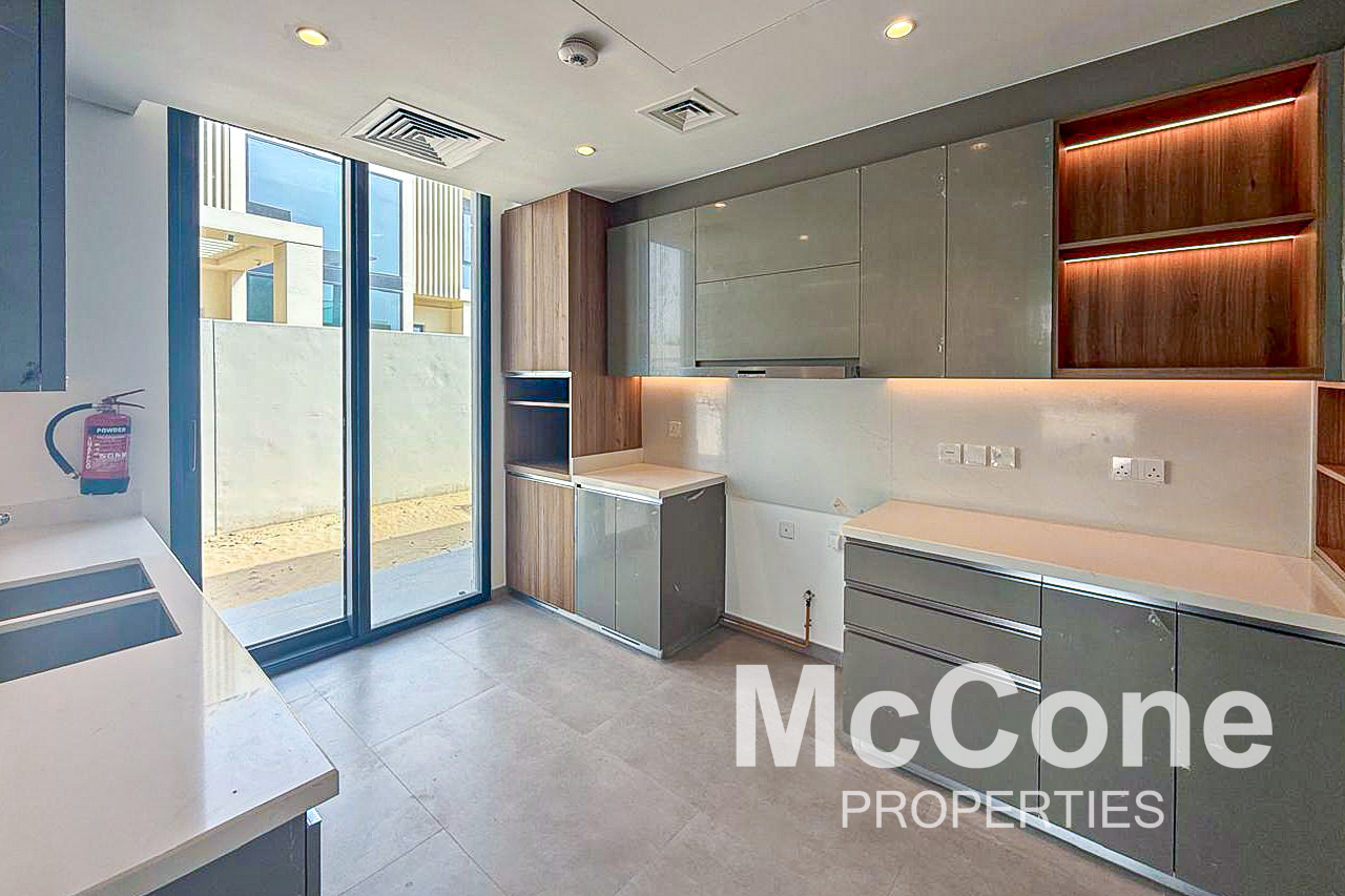 4 Bedroom Villa for Rent in Jebel Ali Village Villas, Jebel Ali — photo 6 of 27