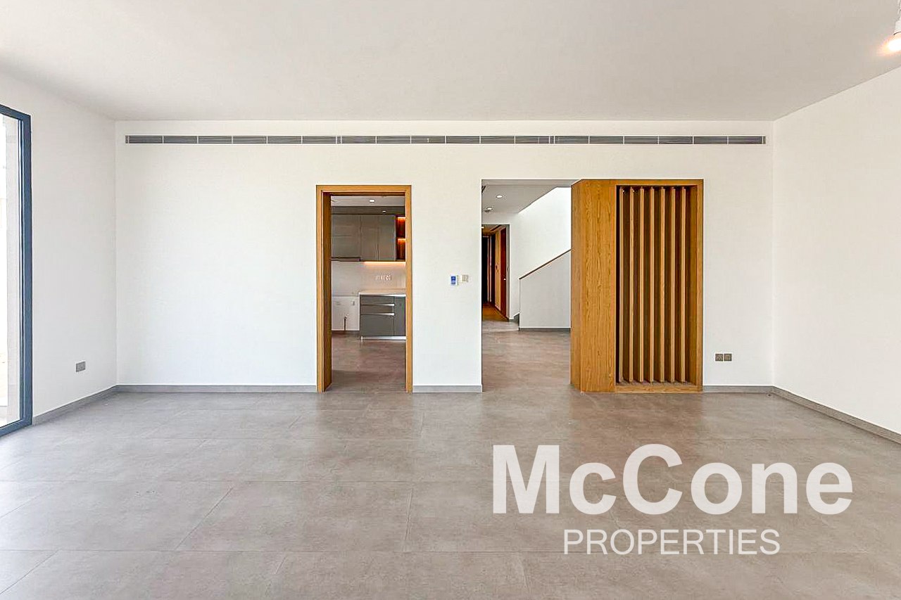 4 Bedroom Villa for Rent in Jebel Ali Village Villas, Jebel Ali — photo 3 of 27