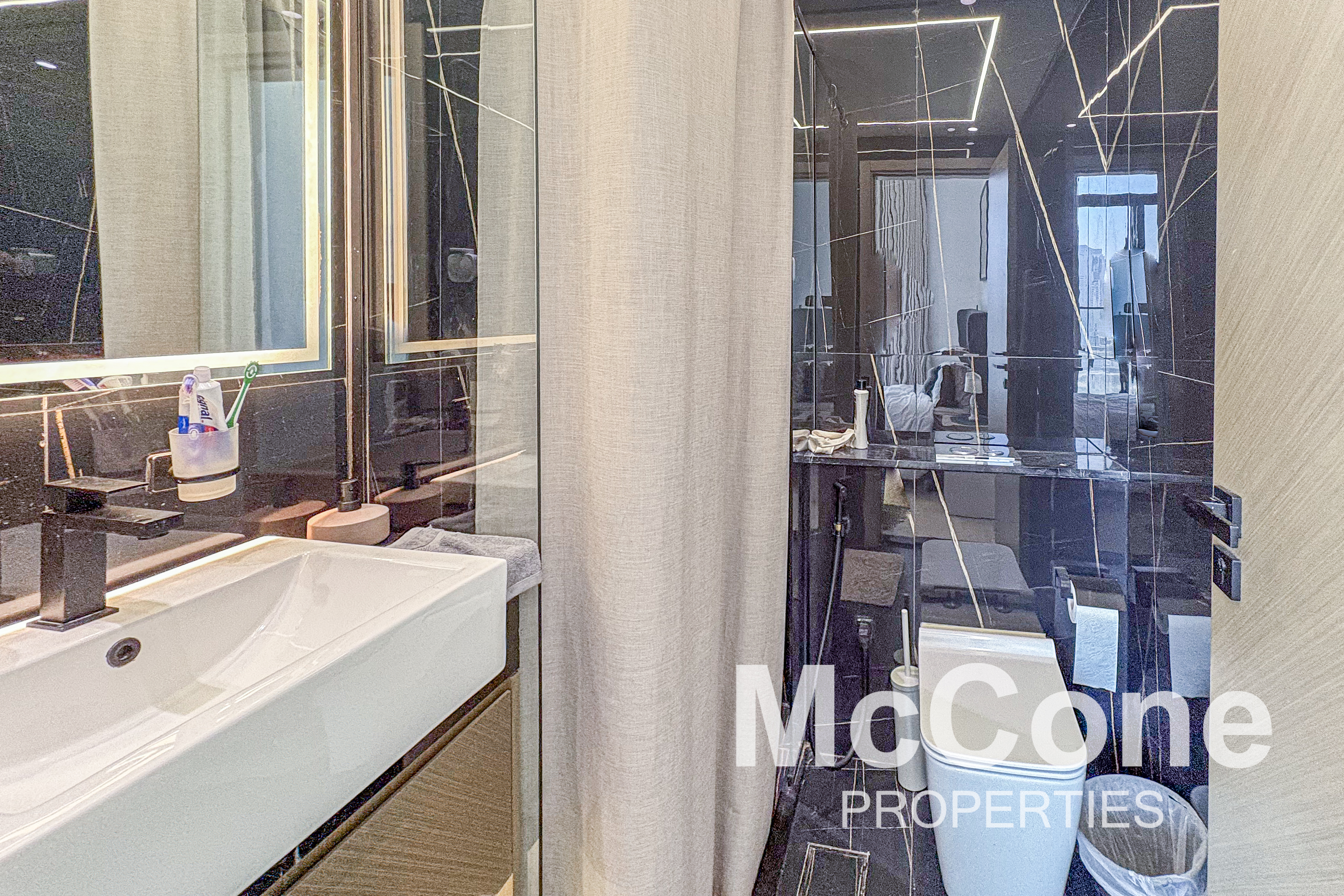 2 Bedroom Apartment for Rent in Binghatti LUNA, Jumeirah Village Circle — photograph 16 of 20