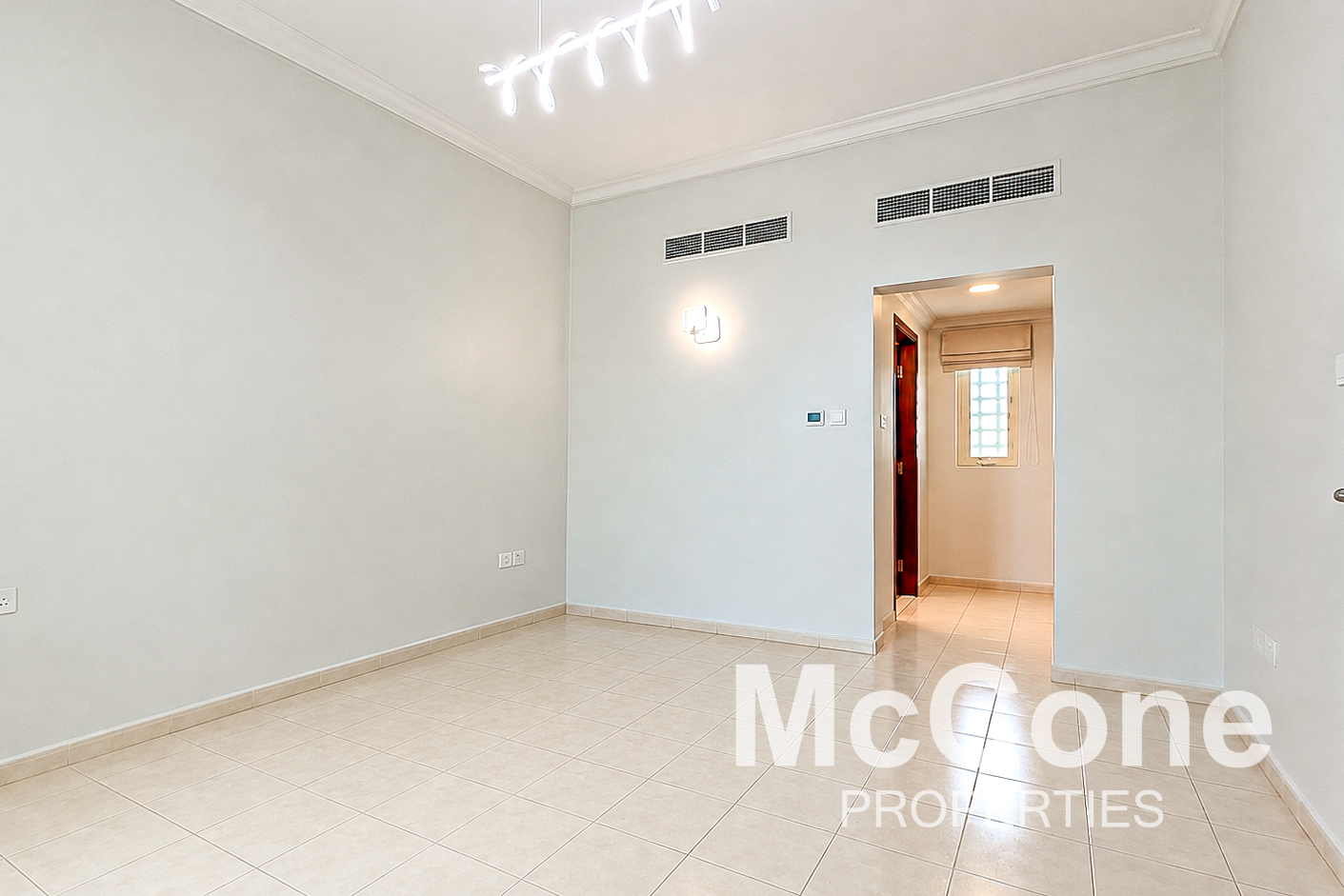 4 Bedroom Villa for Rent in Legacy Nova Villas, Jumeirah Park — photo 5 of 11