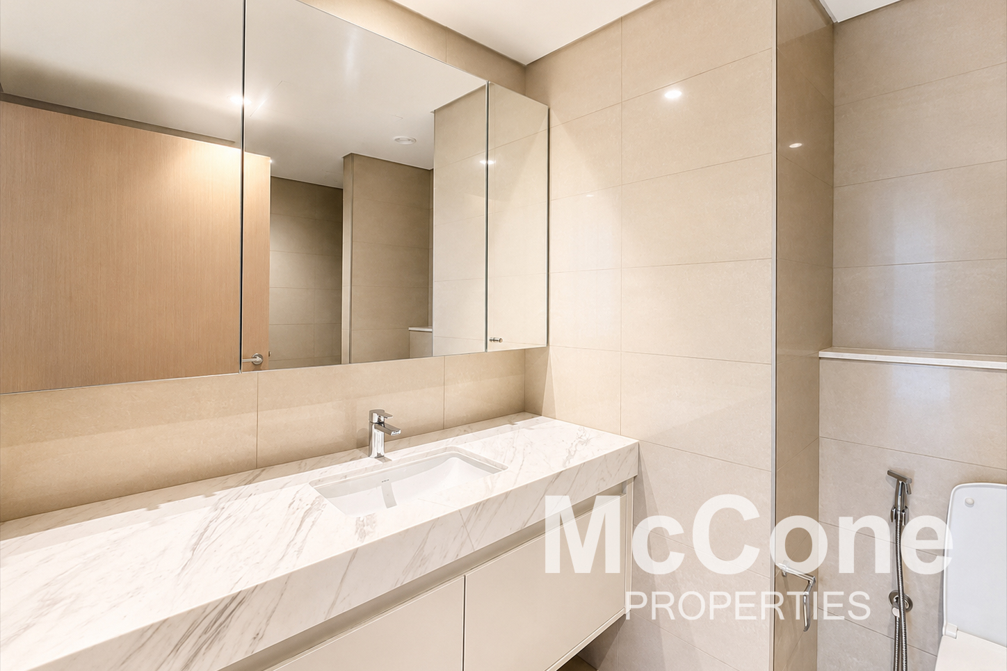 2 Bedroom Apartment for Rent in Burj Royale, Downtown Dubai — photograph 15 of 18