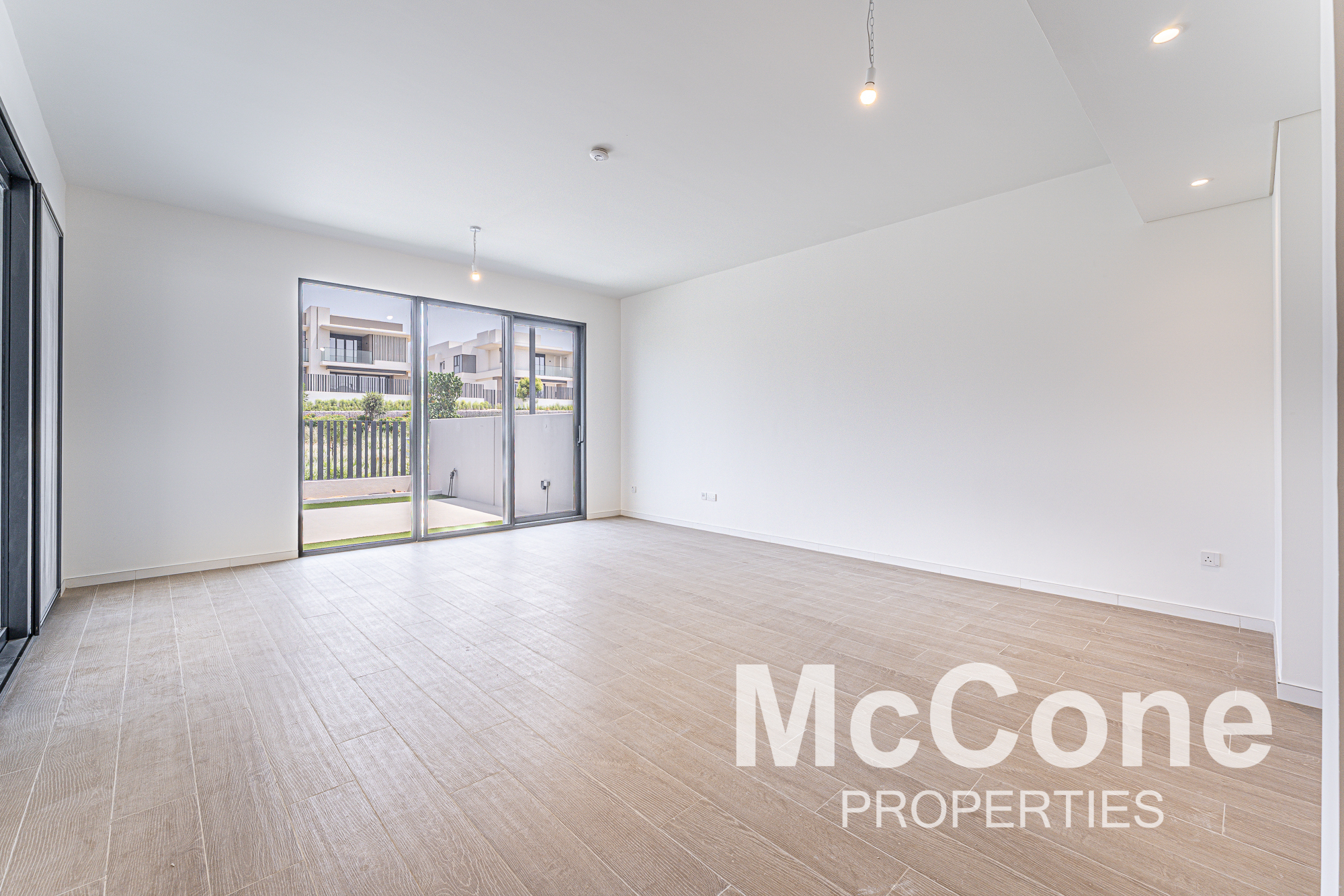 4 Bedroom Townhouse for Rent in Jebel Ali Village Townhouses, Jebel Ali — photo 2 of 29