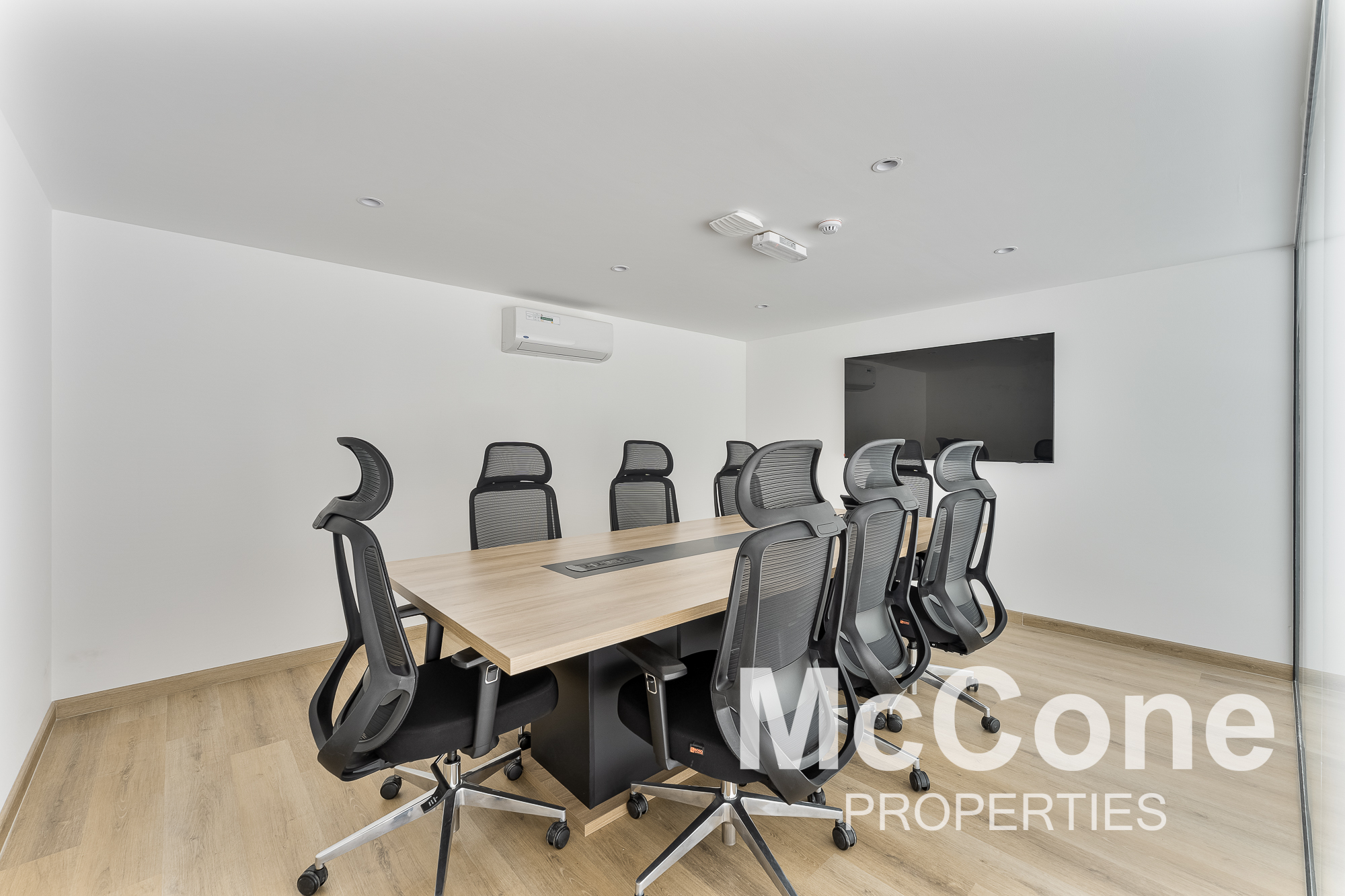 Warehouse for Rent in Al Quoz Industrial Area 3, Al Quoz — photograph 12 of 23