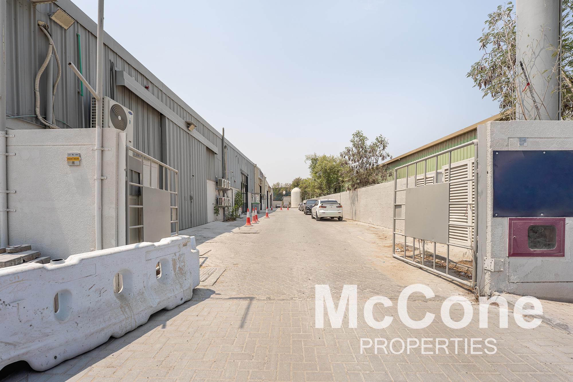 Warehouse for Rent in Al Quoz Industrial Area 3, Al Quoz — photograph 20 of 23