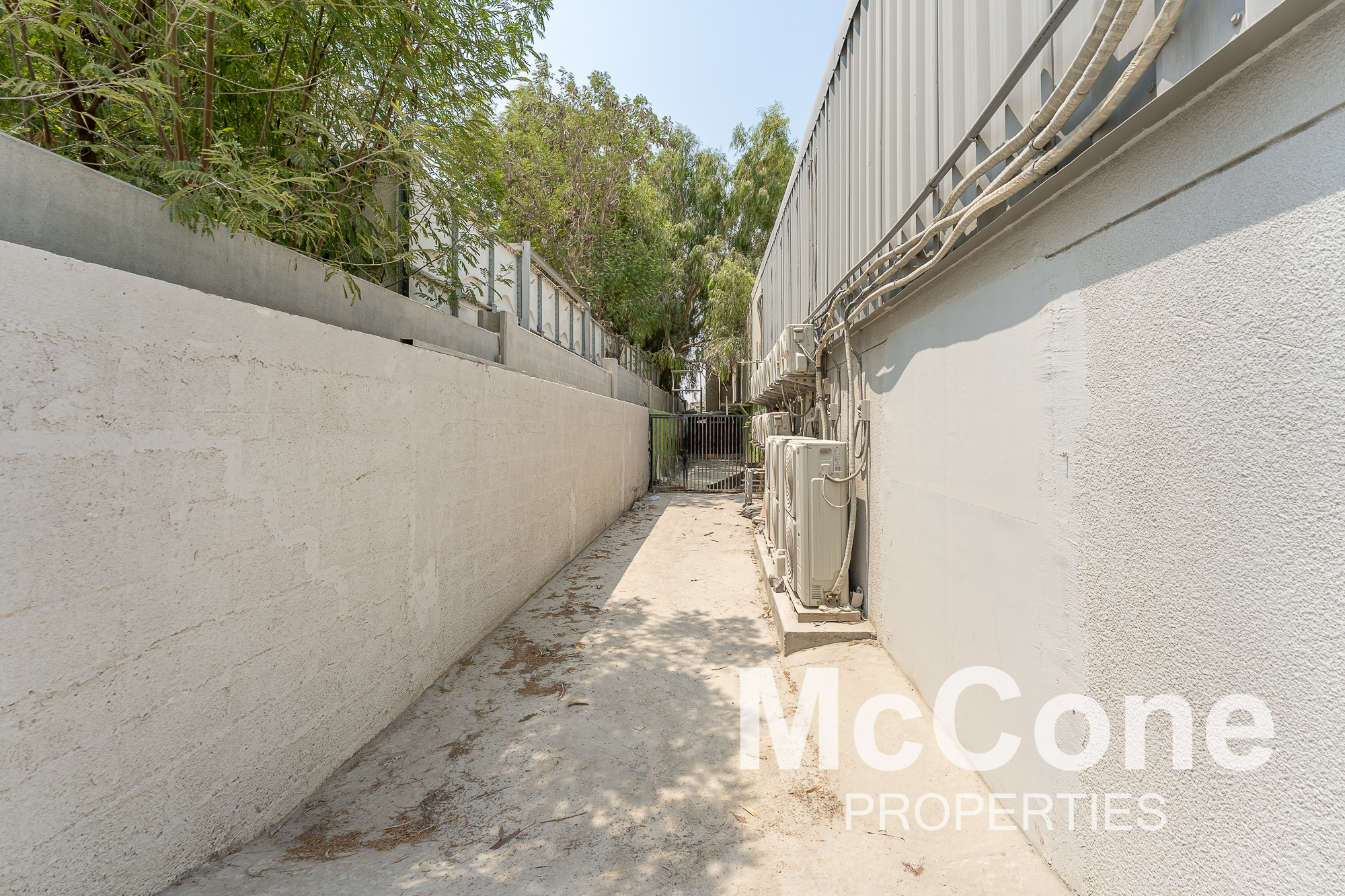 Warehouse for Rent in Al Quoz Industrial Area 3, Al Quoz — photograph 23 of 23