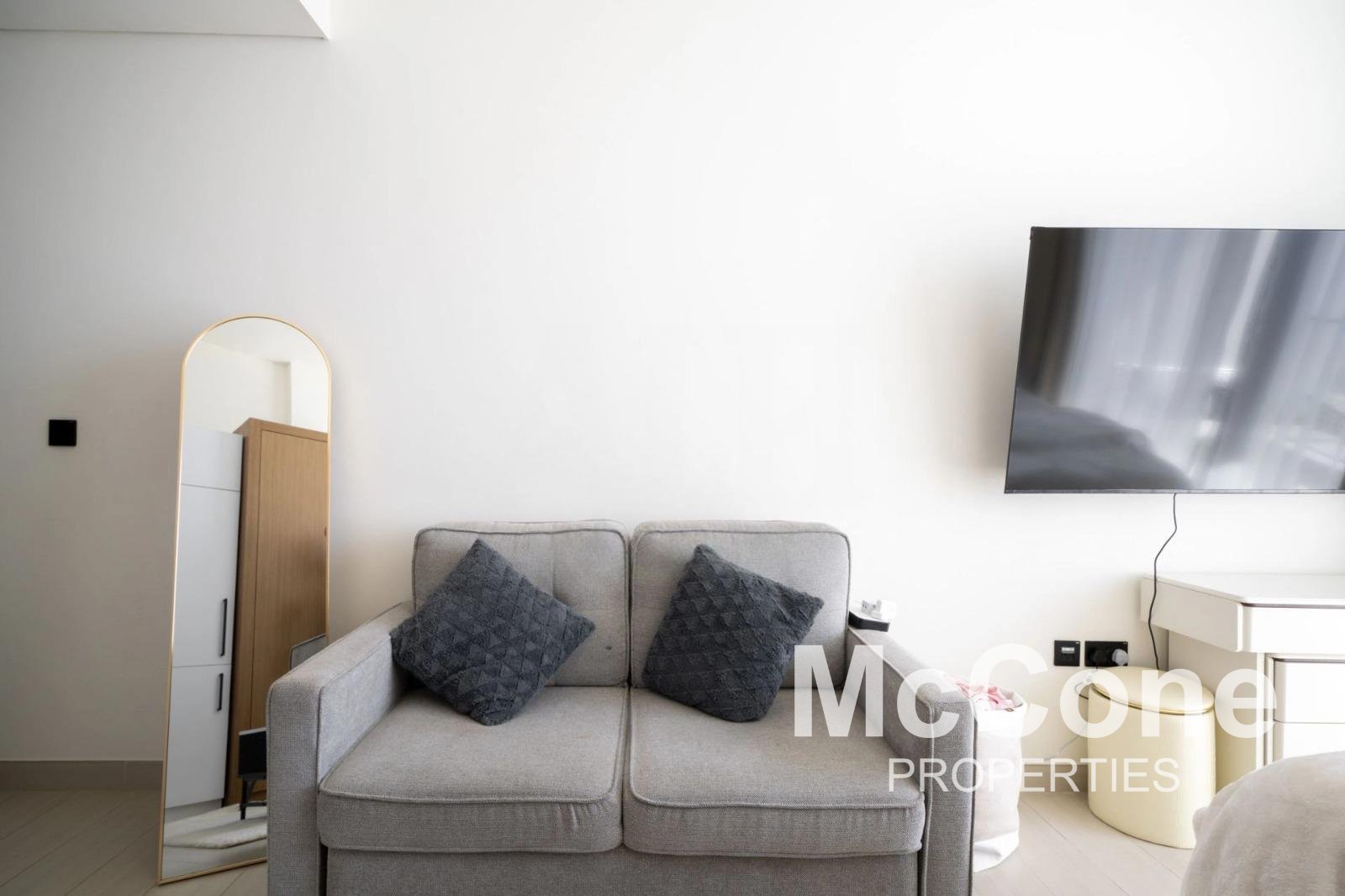 Studio Apartment for Rent in Binghatti Amber, Jumeirah Village Circle — photograph 11 of 16
