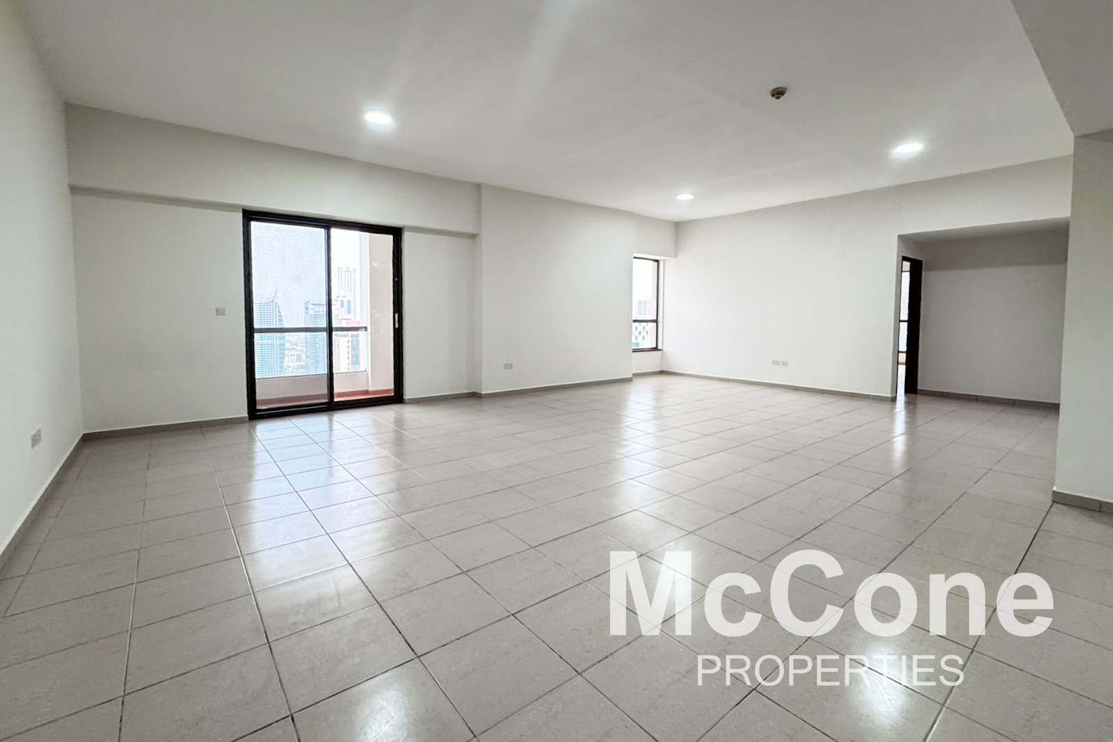 4 Bedroom Apartment for Rent in Sadaf 8, Jumeirah Beach Residence — photo 2 of 19