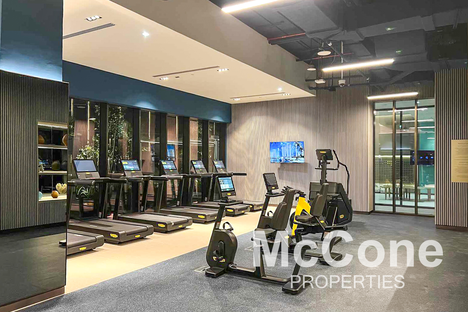 Studio Apartment for Rent in Peninsula Four, Business Bay — photograph 11 of 18