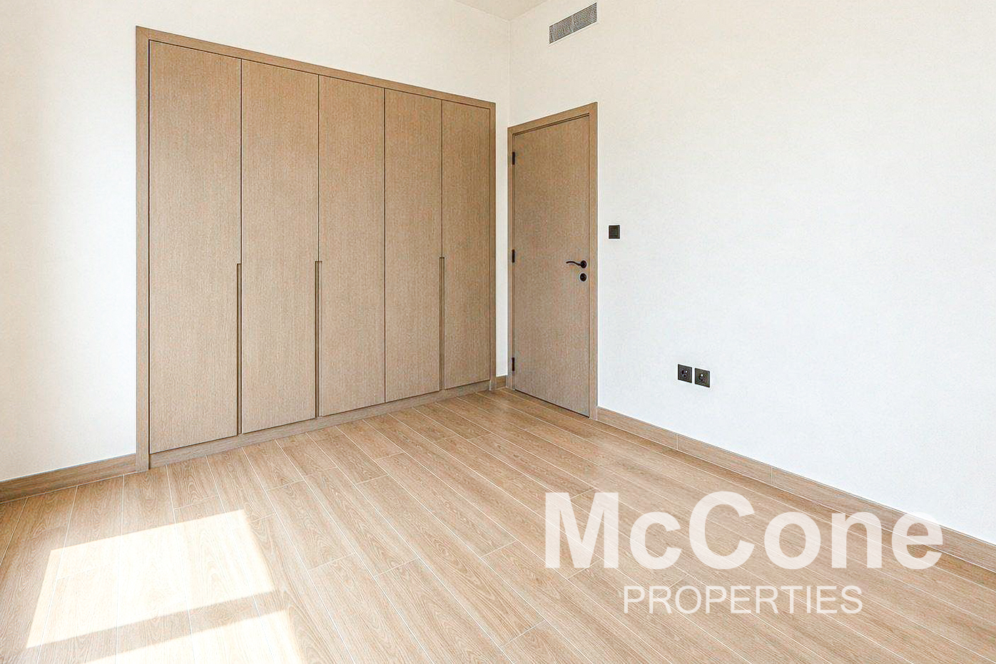 4 Bedroom Villa for Rent in Malta, Damac Lagoons — photo 4 of 11
