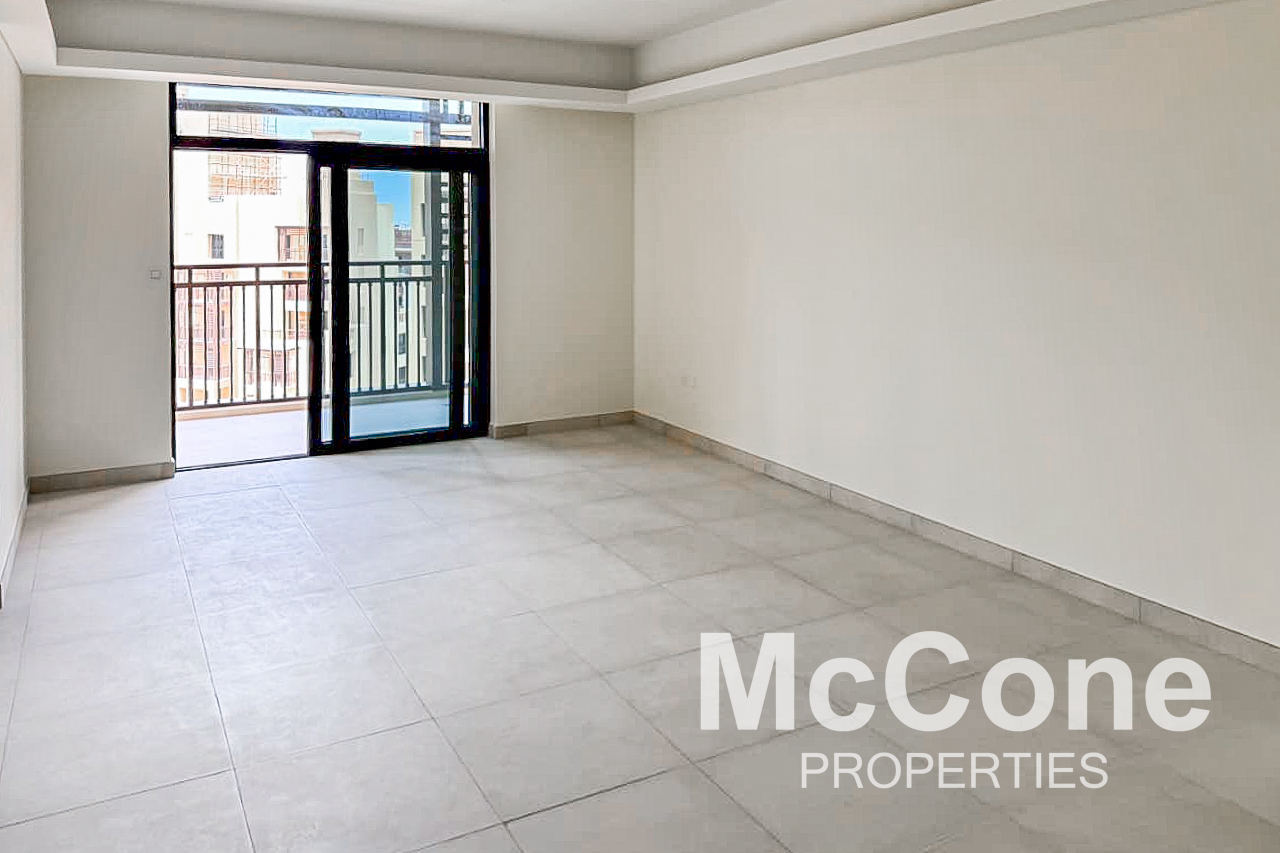 1 Bedroom Apartment for Rent in Lamaa Building 3, Umm Suqeim — photo 2 of 11