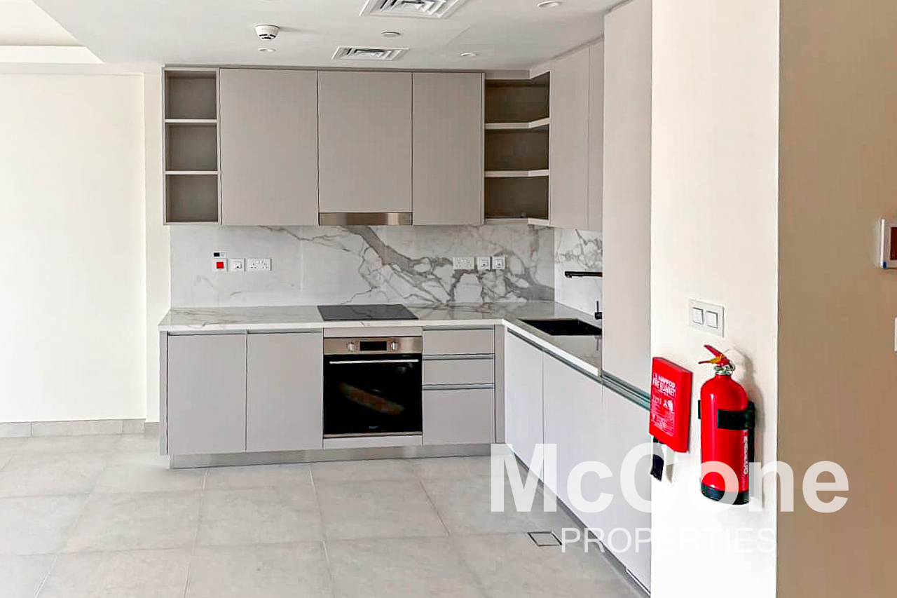 1 Bedroom Apartment for Rent in Lamaa Building 3, Umm Suqeim — photo 3 of 11