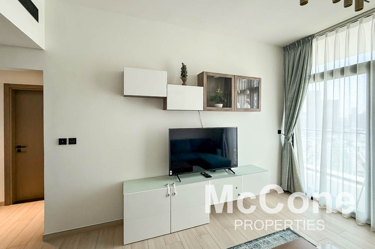 1 Bedroom Apartment for Rent in Binghatti Emerald, Jumeirah Village Circle — photo 4 of 11