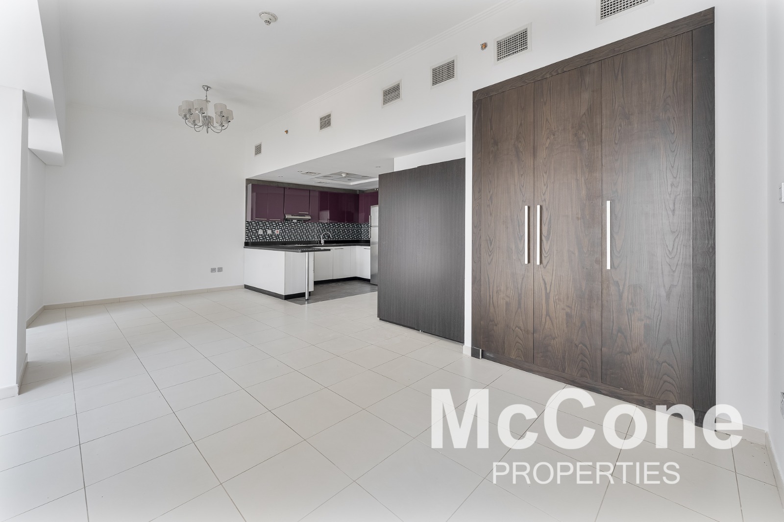 Studio Apartment for Rent in Cayan Tower, Dubai Marina — photo 2 of 10
