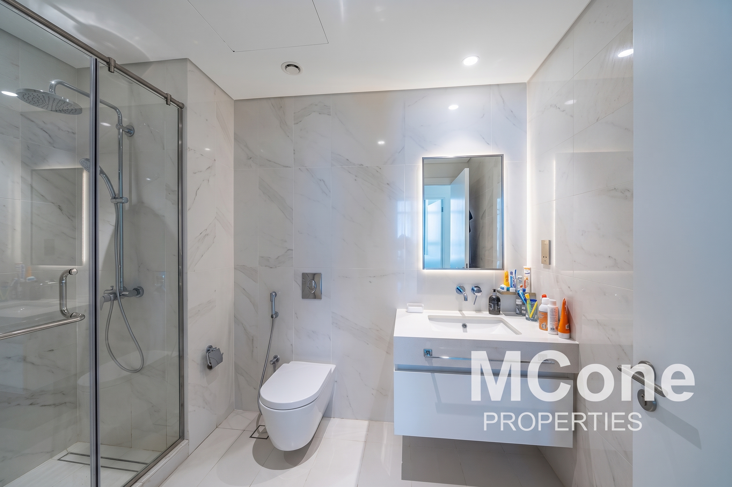1 Bedroom Apartment for Rent in Beach Vista Tower 2, Dubai Harbour — photograph 10 of 12