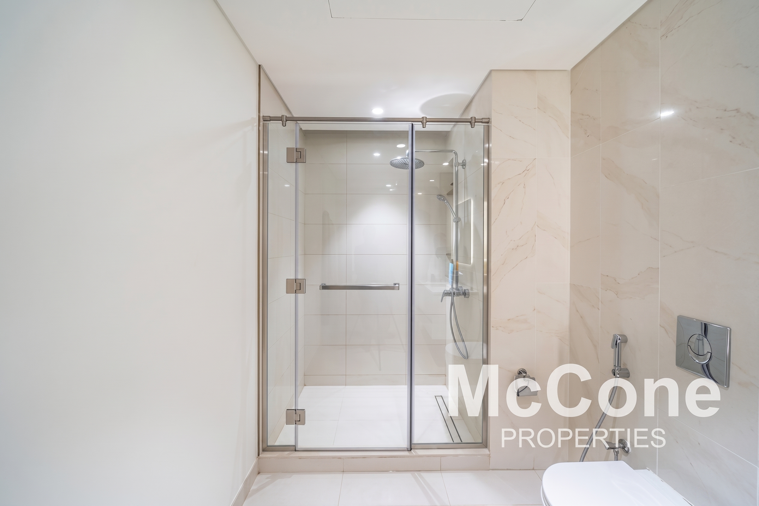 1 Bedroom Apartment for Rent in Beach Vista Tower 2, Dubai Harbour — photo 9 of 12