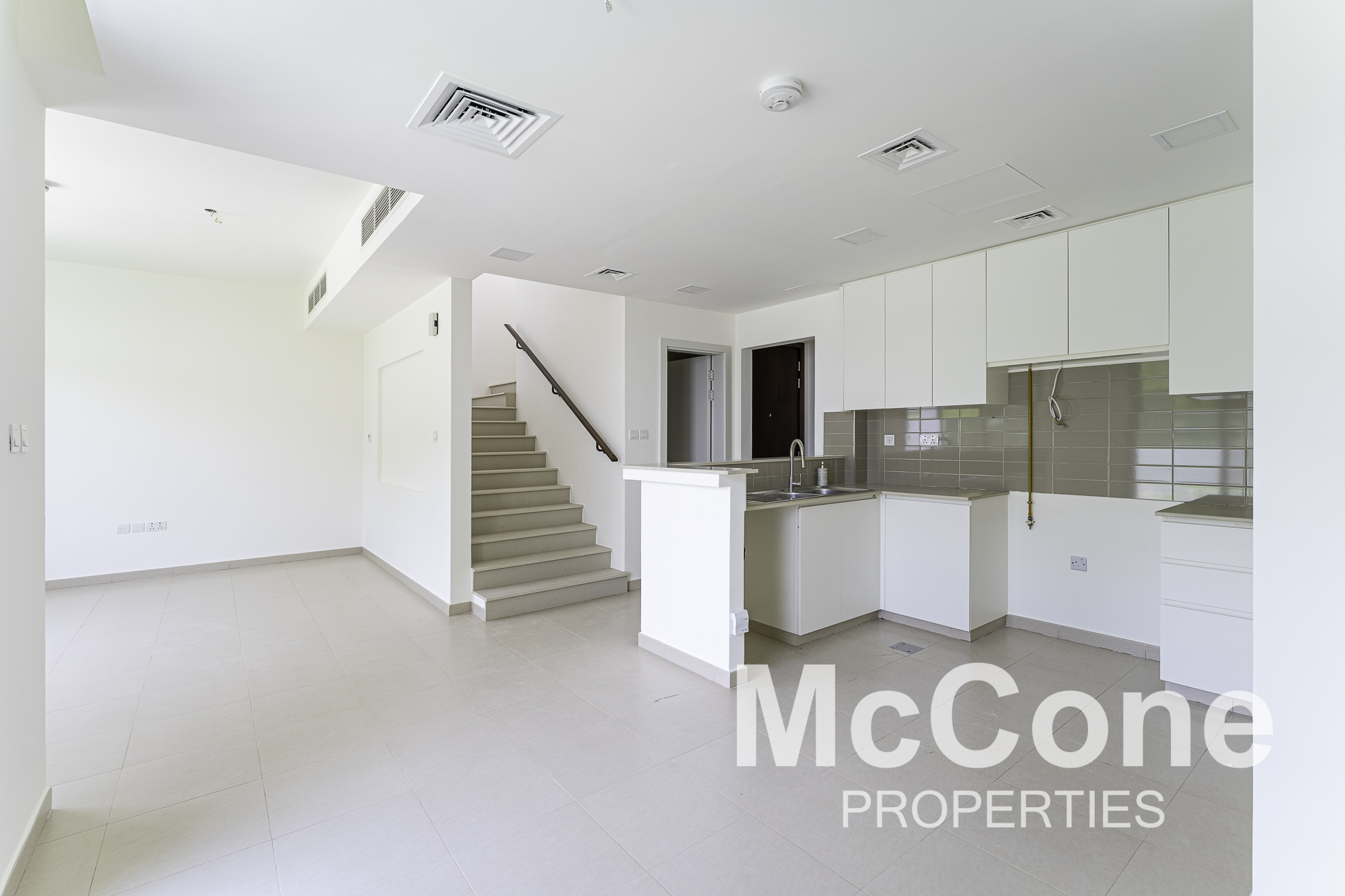 3 Bedroom Townhouse for Rent in Noor Townhouses, Town Square — photo 4 of 30
