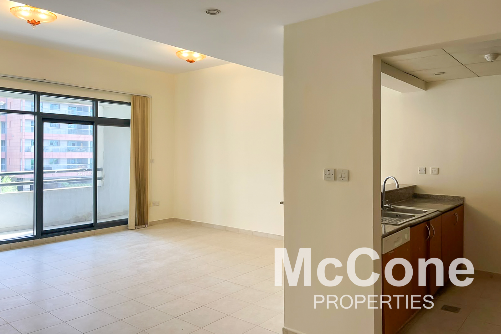 3 Bedroom Apartment for Rent in Al Ghaf 2, Greens — photo 2 of 10