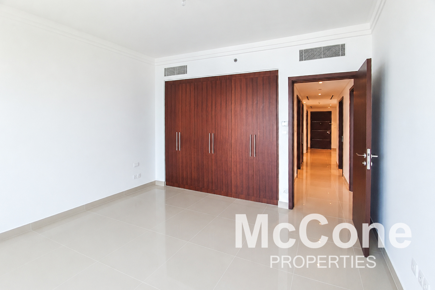 3 Bedroom Apartment for Rent in Boulevard Point, Downtown Dubai — photograph 15 of 20