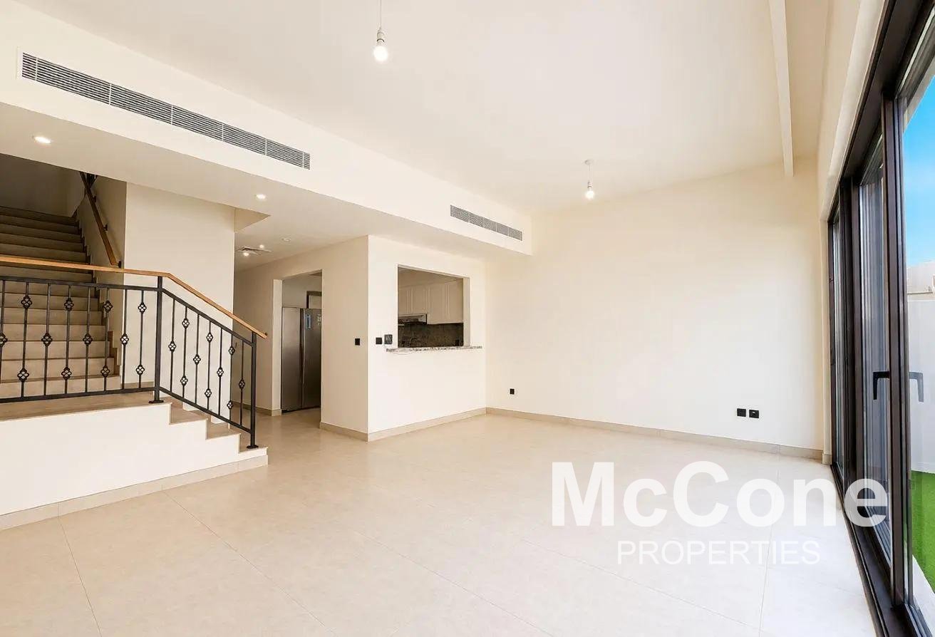 4 Bedroom Villa for Rent in Costa Brava 1, Damac Lagoons — photo 4 of 10