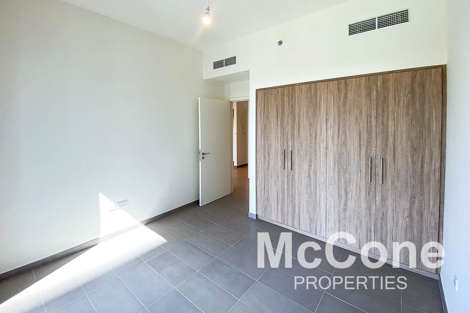 1 Bedroom Apartment for Rent in Executive Residences 2, Dubai Hills Estate — photo 3 of 10