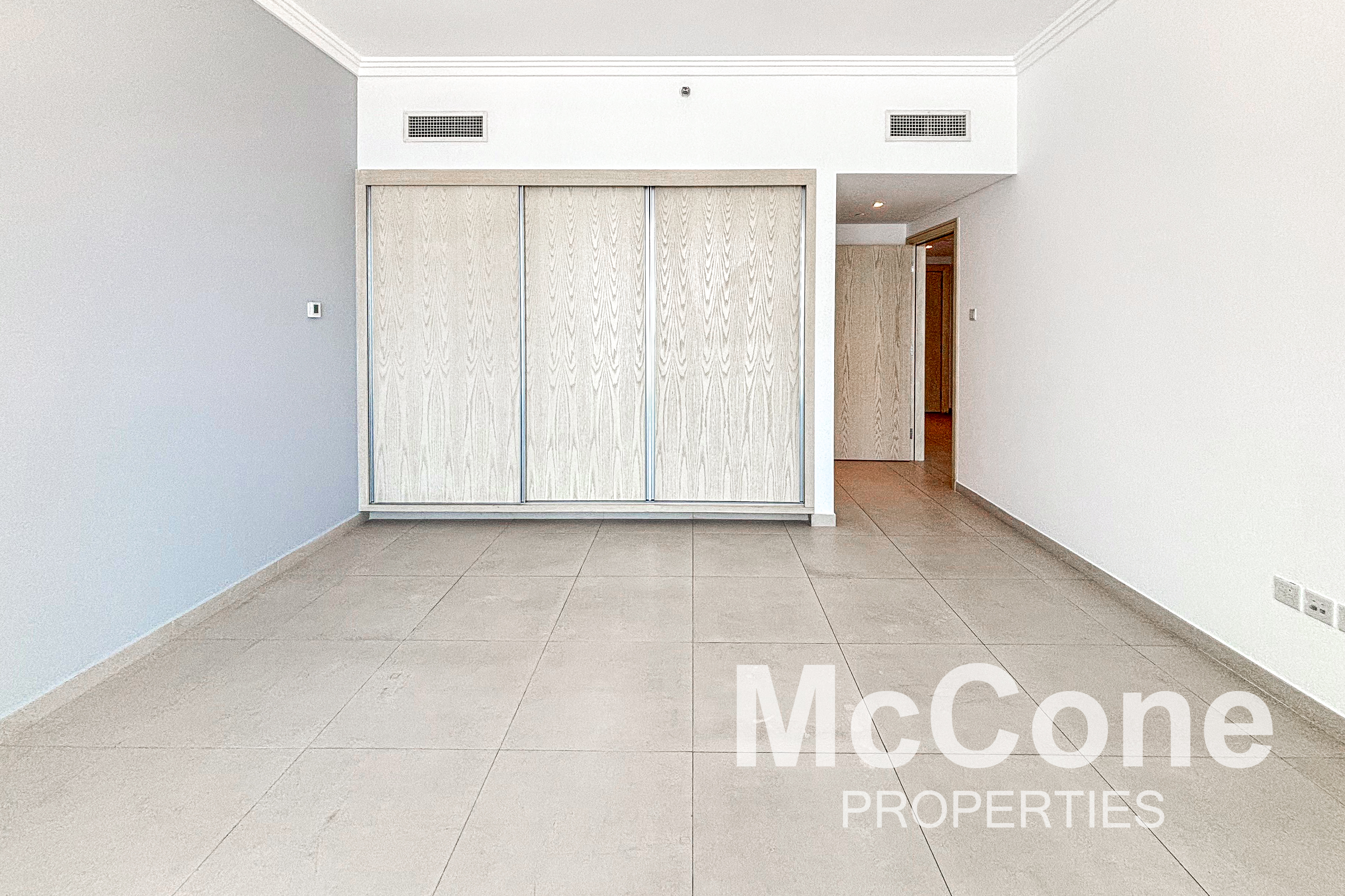 1 Bedroom Apartment for Rent in Al Bateen Residences, Jumeirah Beach Residence — photo 4 of 11