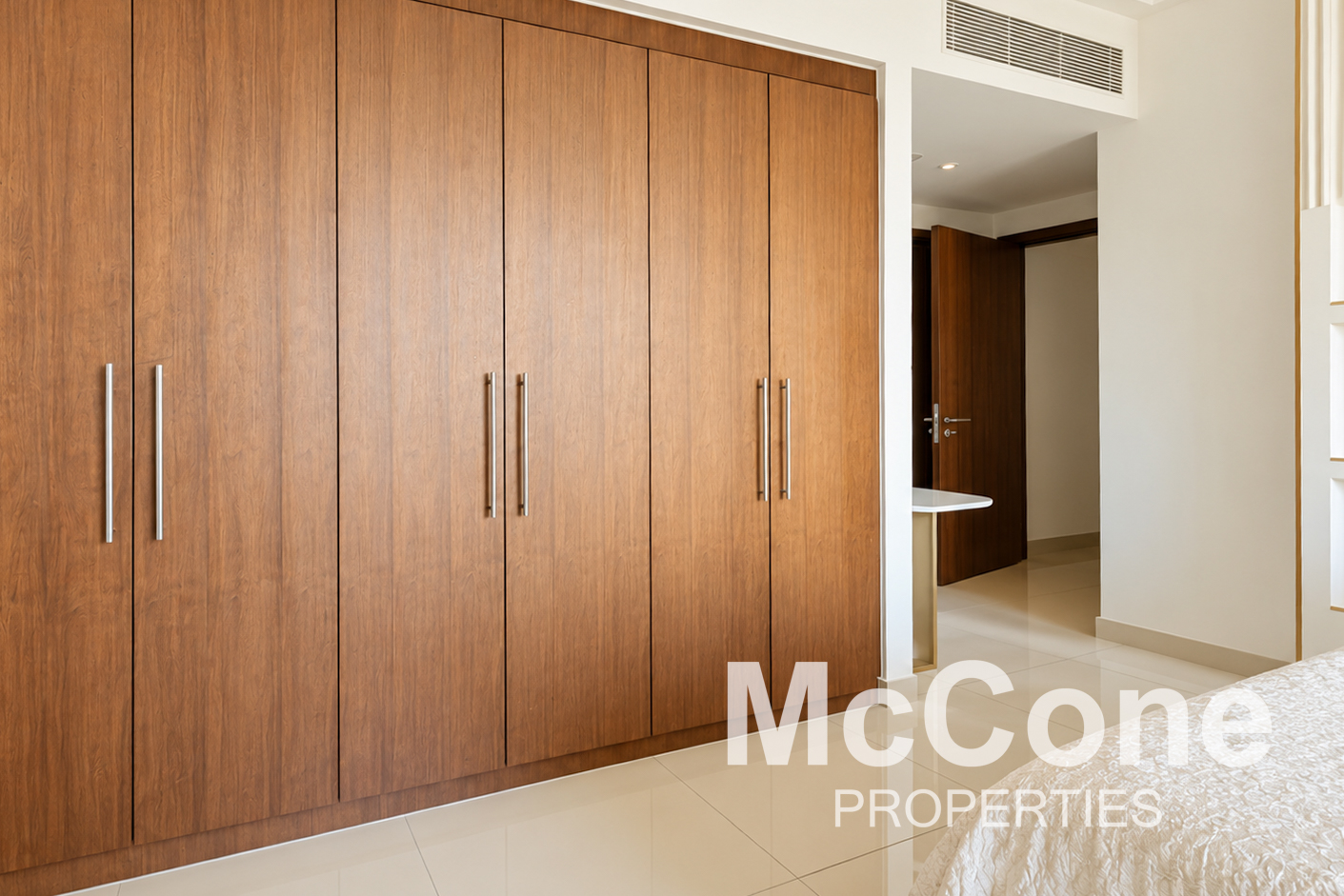 2 Bedroom Apartment for Rent in Boulevard Point, Downtown Dubai — photograph 17 of 20