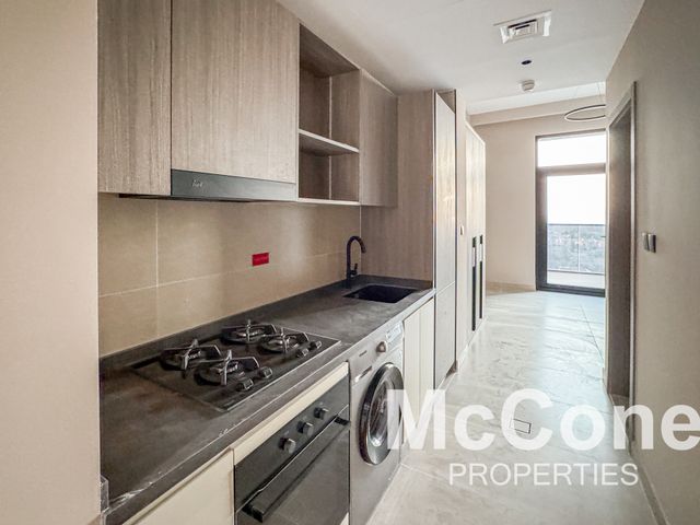 Studio Apartment for Rent in Golf Vista Heights, Dubai Sports City