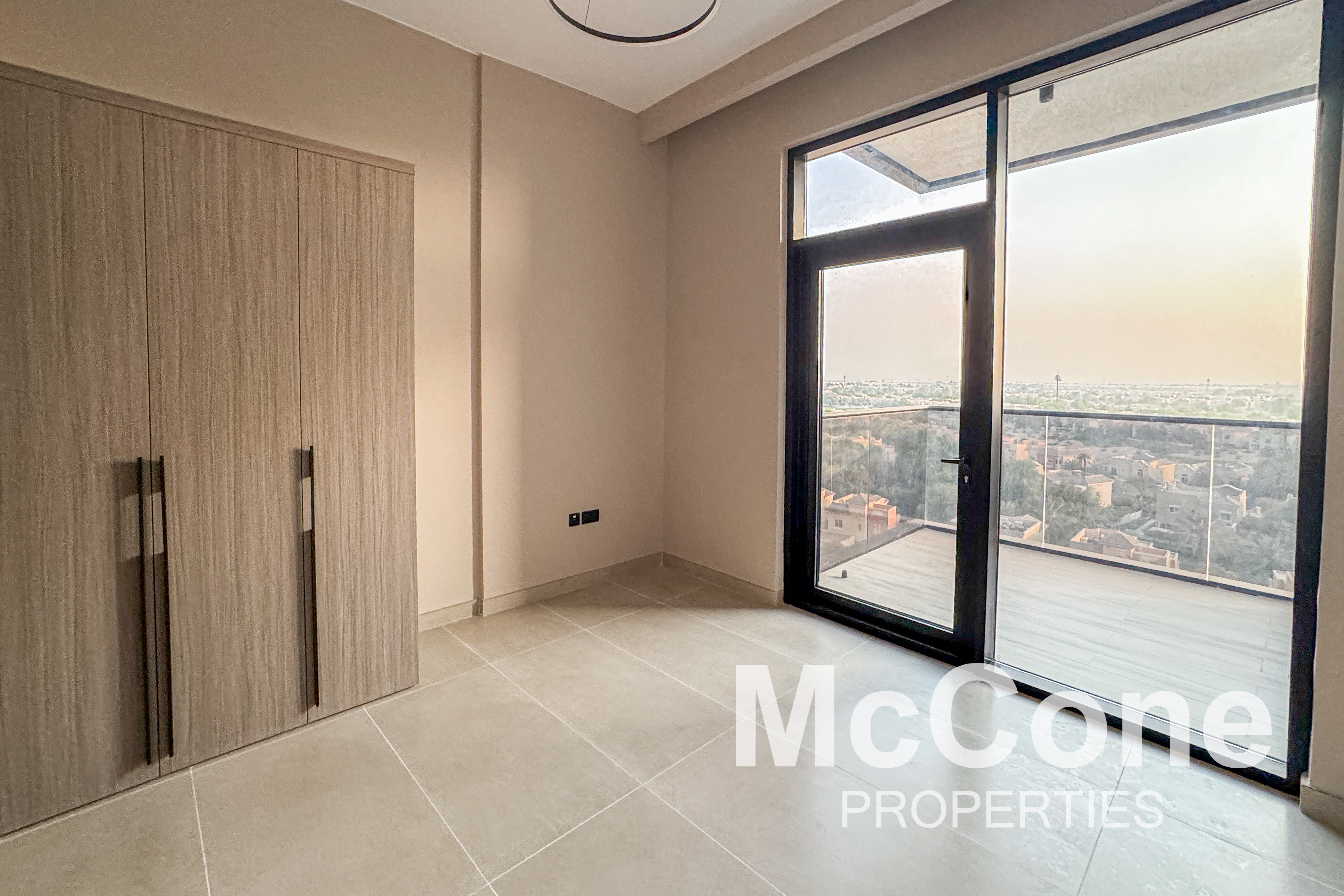 Studio Apartment for Rent in Golf Vista Heights, Dubai Sports City — photo 3 of 10