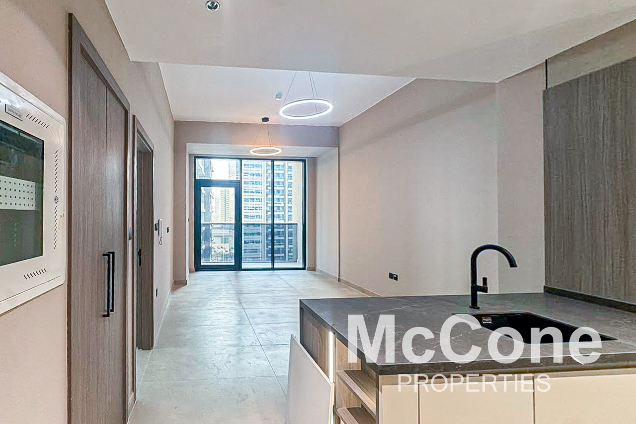 1 Bedroom Apartment for Rent in Golf Vista Heights, Dubai Sports City — photo 2 of 15