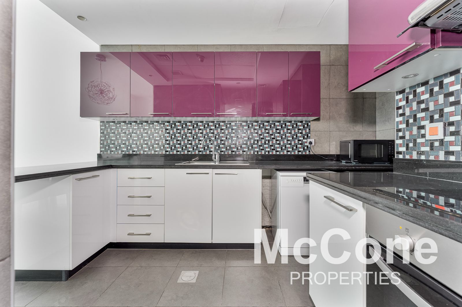 2 Bedroom Apartment for Rent in Cayan Tower, Dubai Marina — photo 4 of 11
