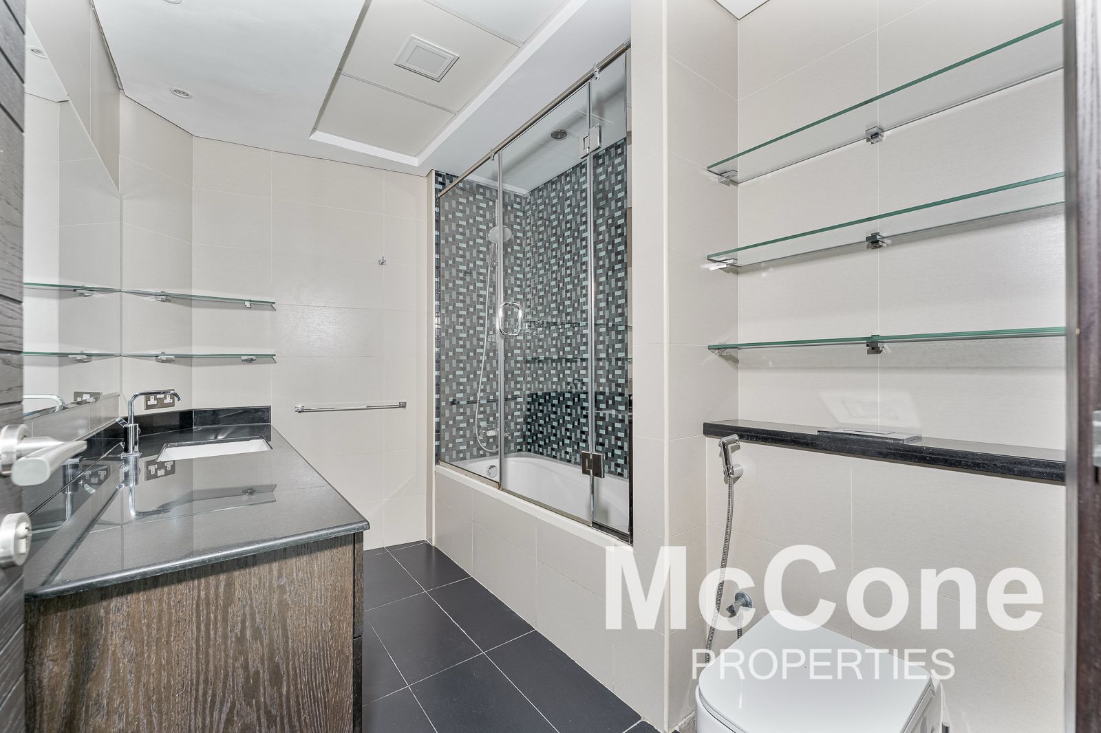 2 Bedroom Apartment for Rent in Cayan Tower, Dubai Marina — photo 8 of 11