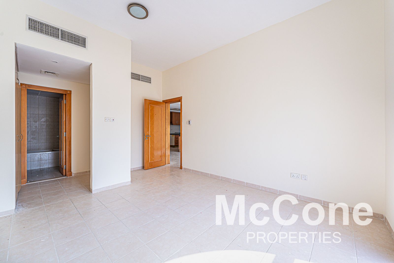 1 Bedroom Apartment for Rent in Building 227, Discovery Gardens — photo 6 of 11