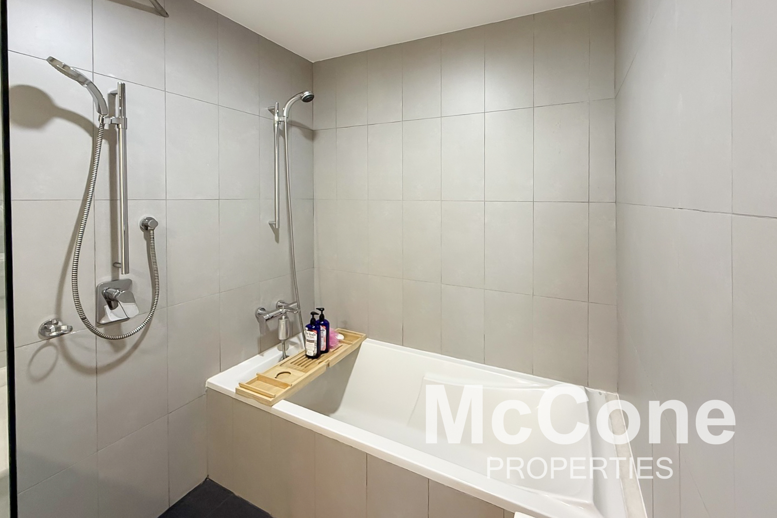 1 Bedroom Apartment for Rent in Royal Bay by Azizi, Palm Jumeirah — photograph 17 of 23