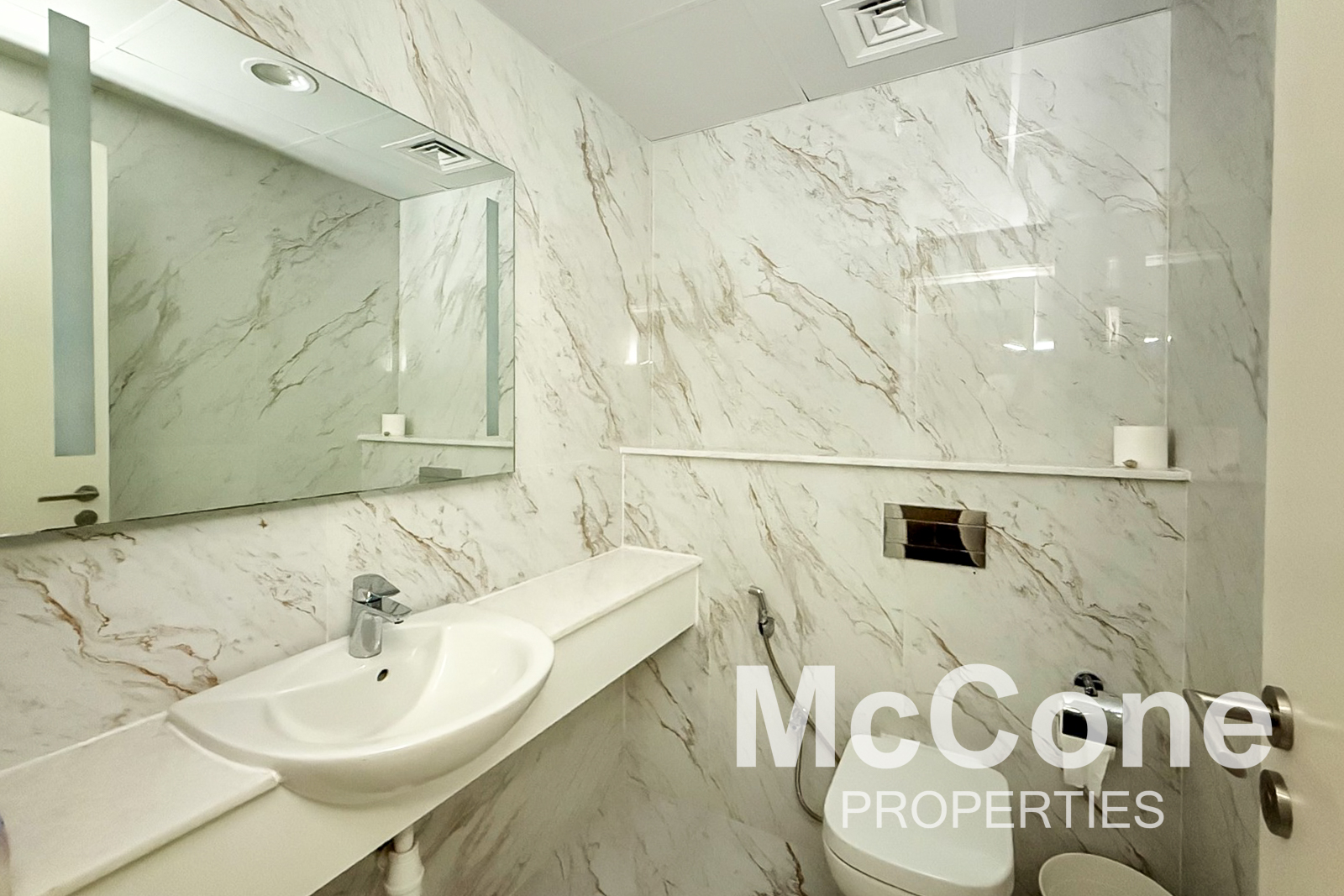2 Bedroom Apartment for Rent in Royal Bay by Azizi, Palm Jumeirah — photograph 17 of 30