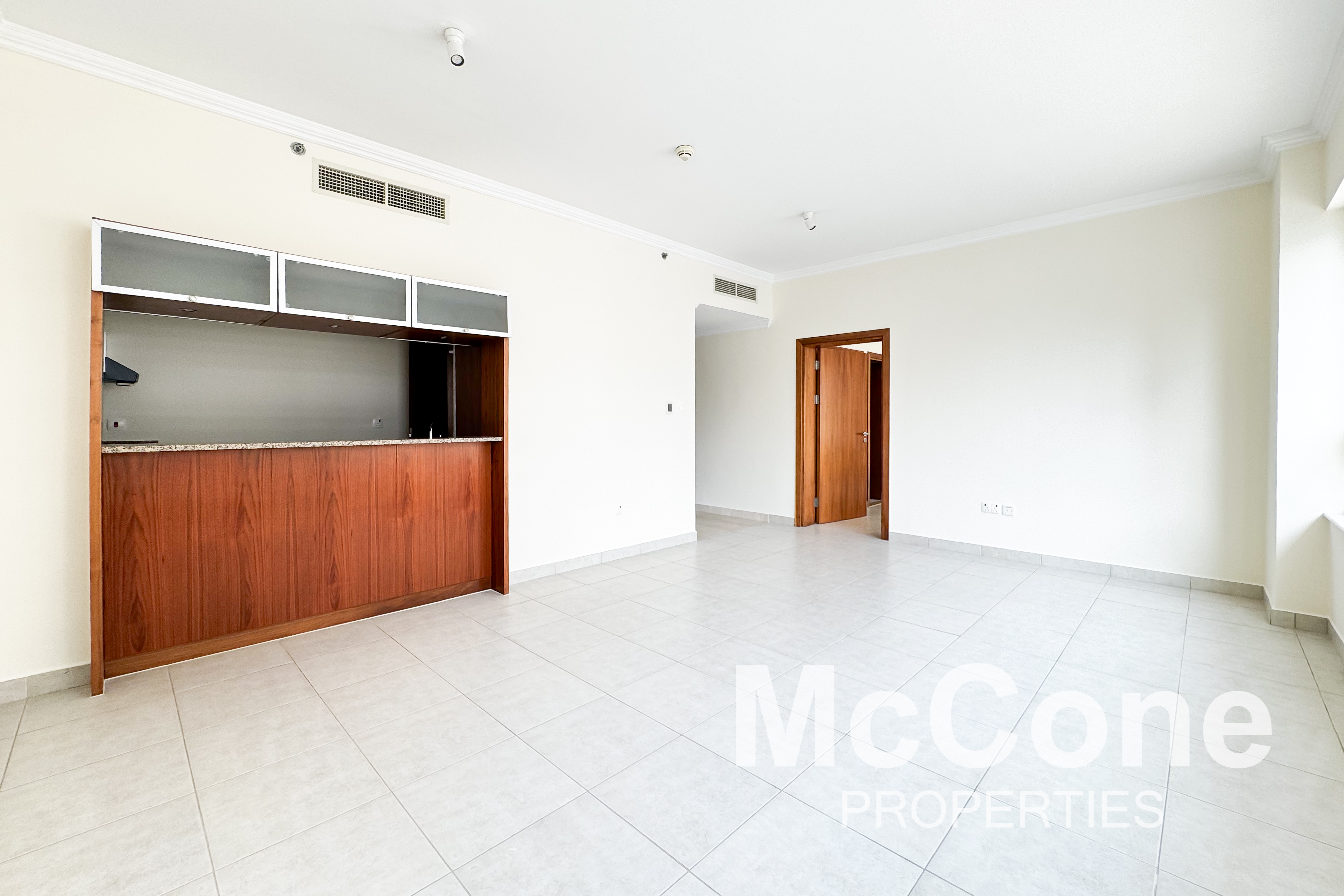 1 Bedroom Apartment for Rent in Marina Quays East, Dubai Marina — photo 2 of 11