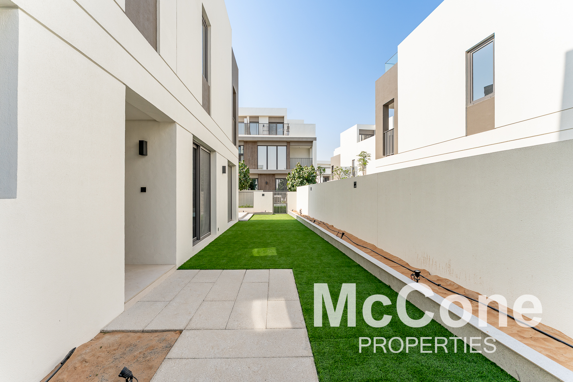 4 Bedroom Villa for Rent in Aura Gardens, Tilal Al Ghaf — photo 2 of 27