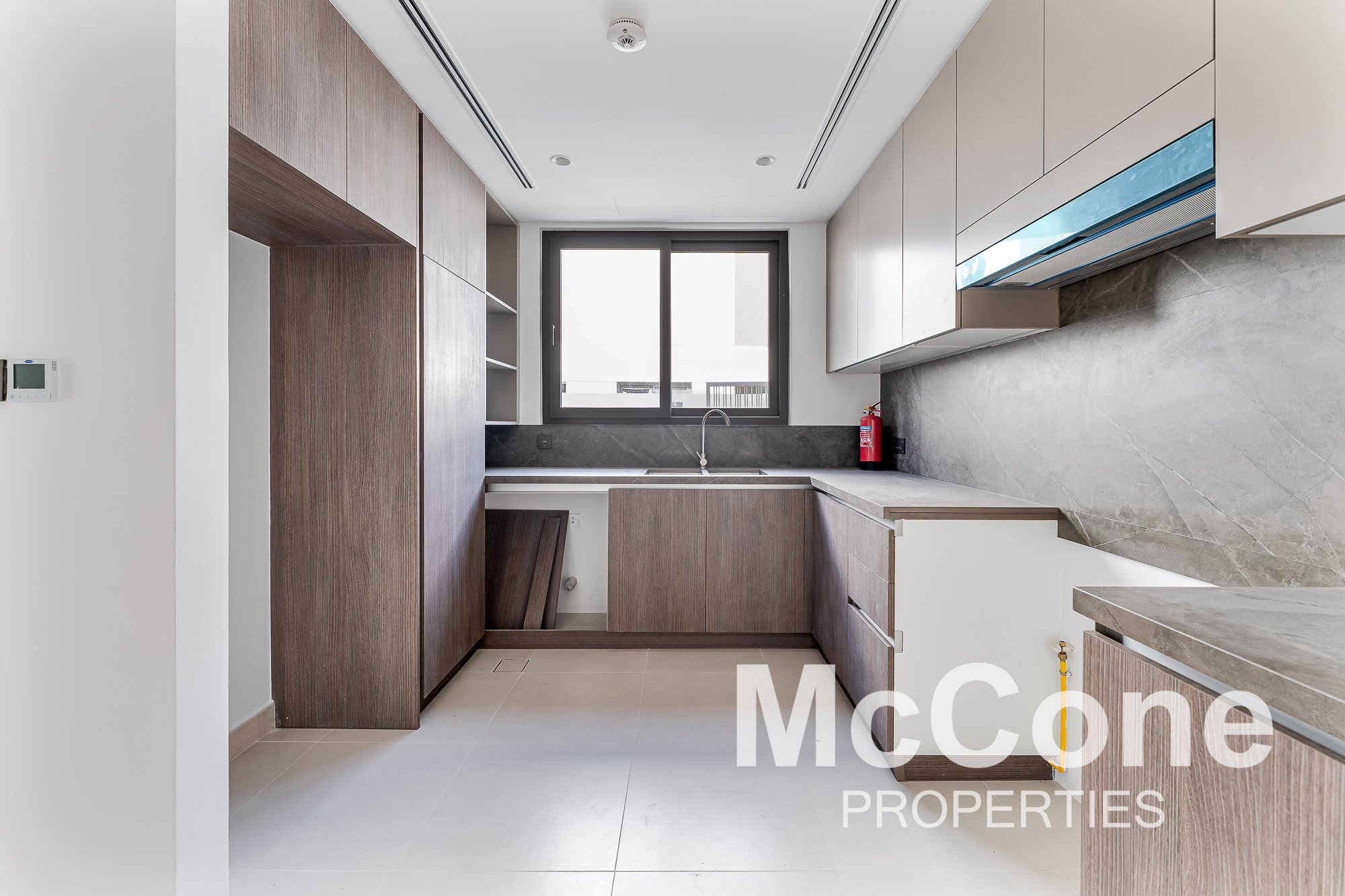 4 Bedroom Villa for Rent in Aura Gardens, Tilal Al Ghaf — photo 5 of 27