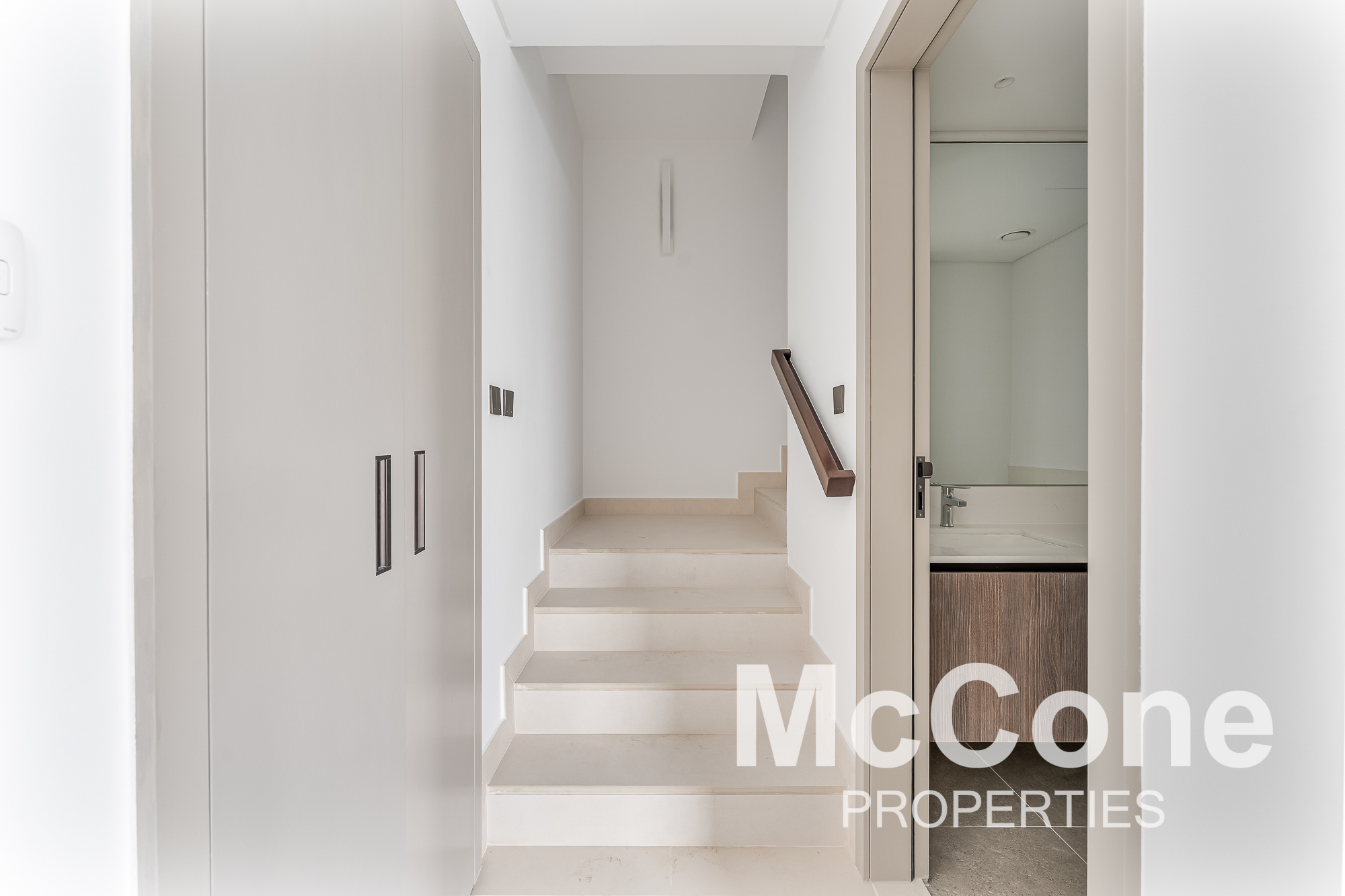 4 Bedroom Villa for Rent in Aura Gardens, Tilal Al Ghaf — photo 9 of 27